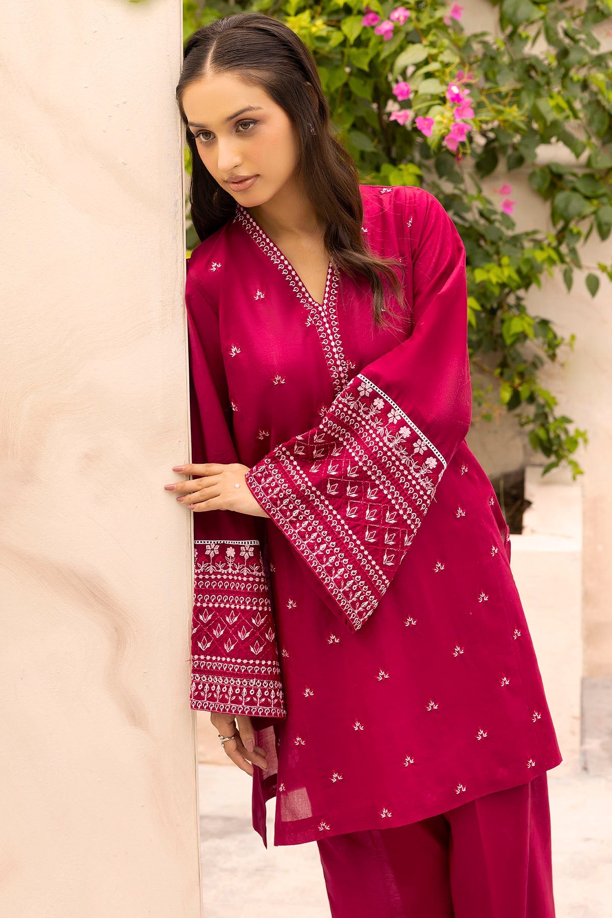 5594-KAHLEI EMBROIDERED LAWN STITCHED