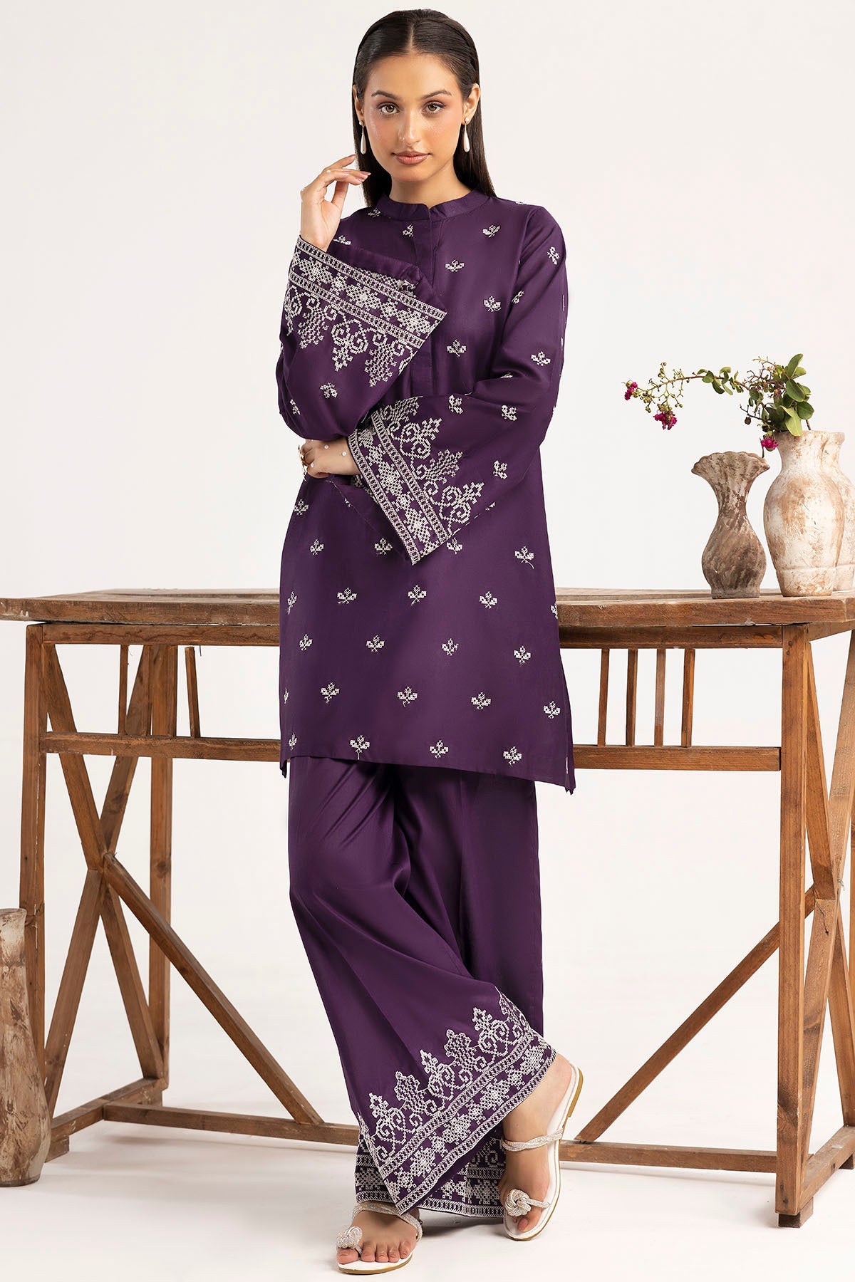 5596-DARIEN EMBROIDERED LAWN STITCHED
