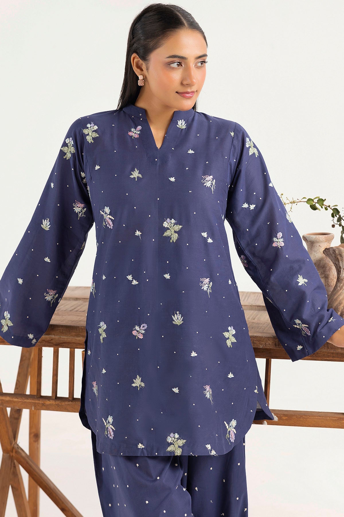 5598-VIELLA EMBROIDERED LAWN STITCHED