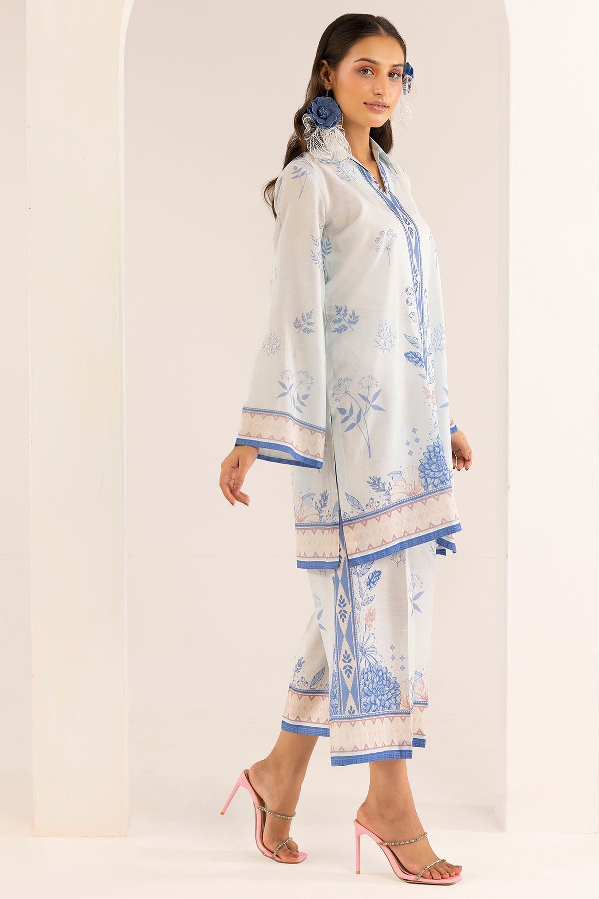 5625-CHANTAL DIGITAL PRINTED CAMBRIC STITCHED
