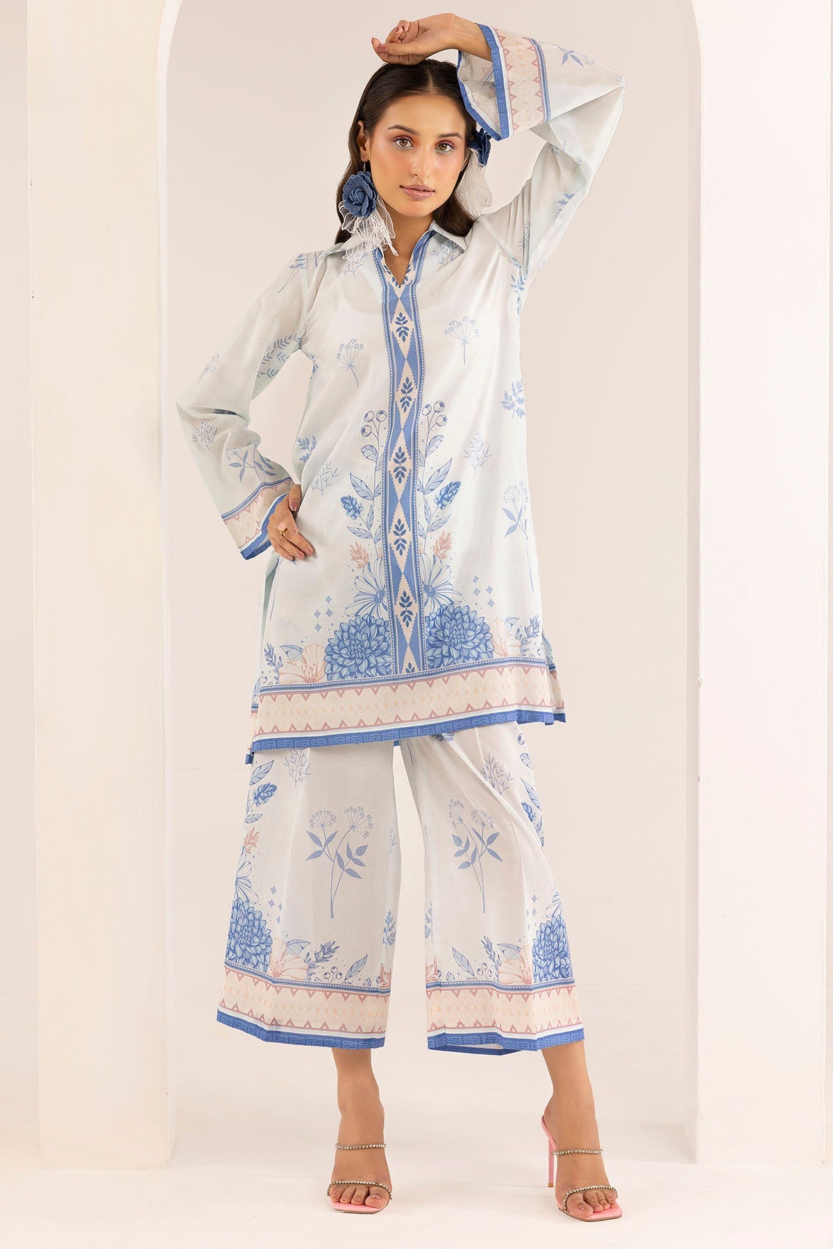 5625-CHANTAL DIGITAL PRINTED CAMBRIC STITCHED