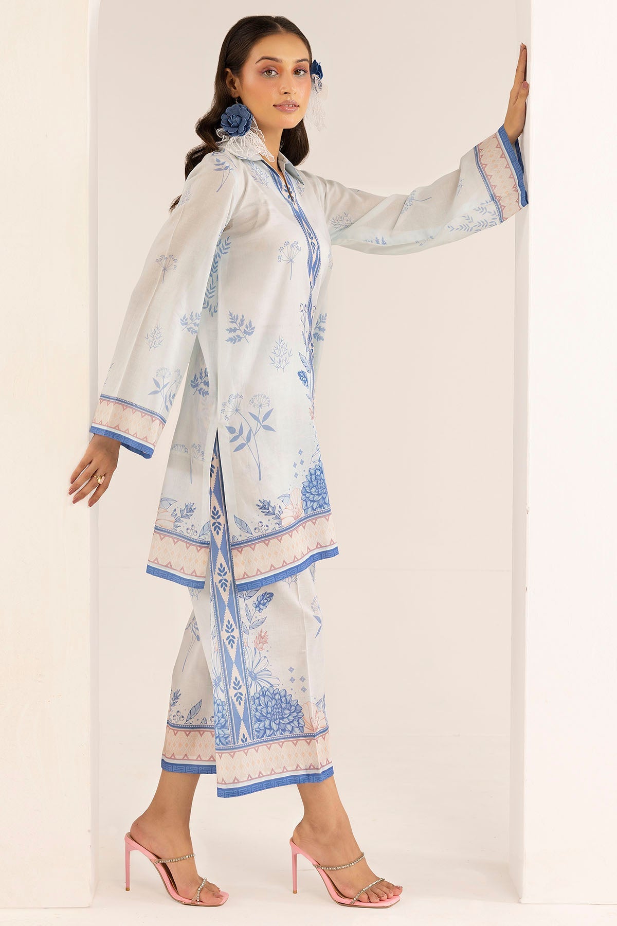 5625-CHANTAL DIGITAL PRINTED CAMBRIC STITCHED