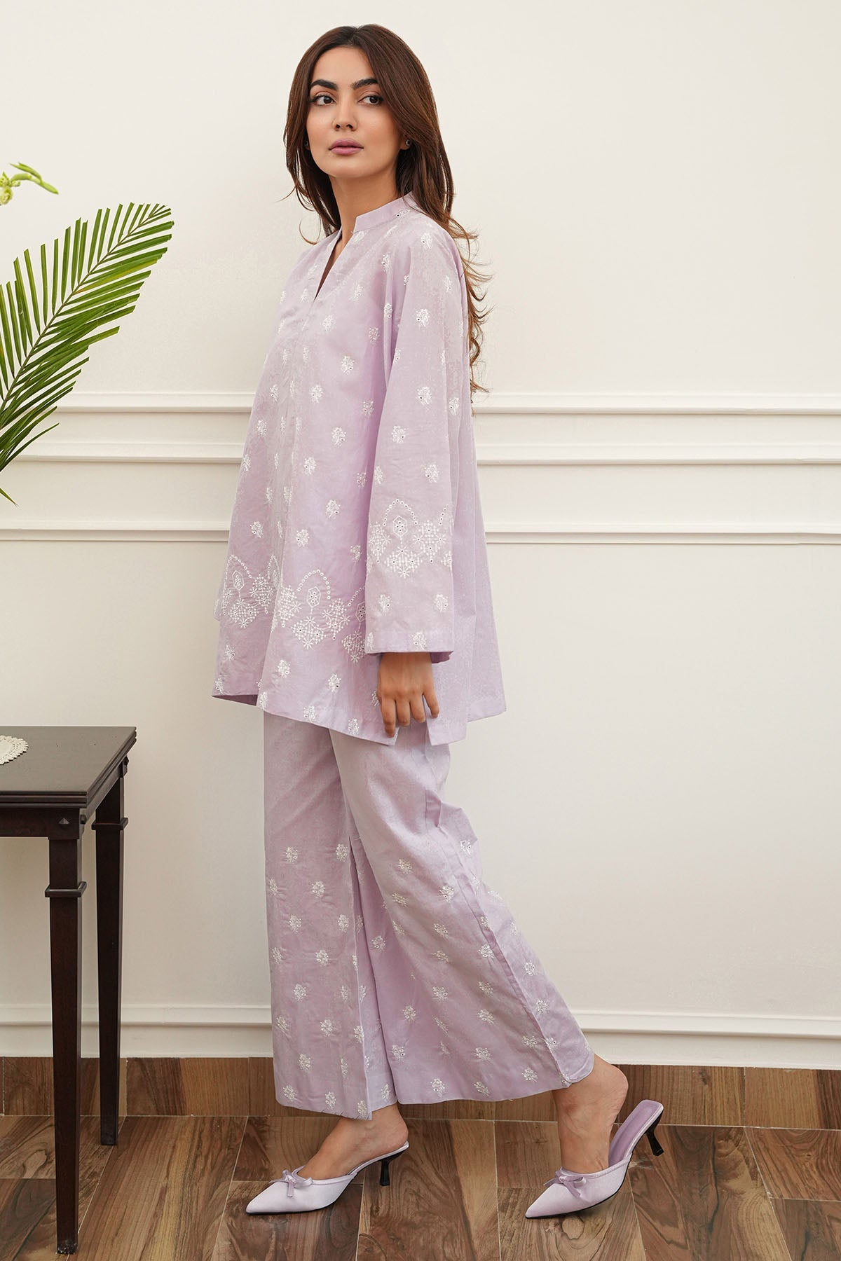 5660-NEVE EMBROIDERED CAMBRIC STITCHED