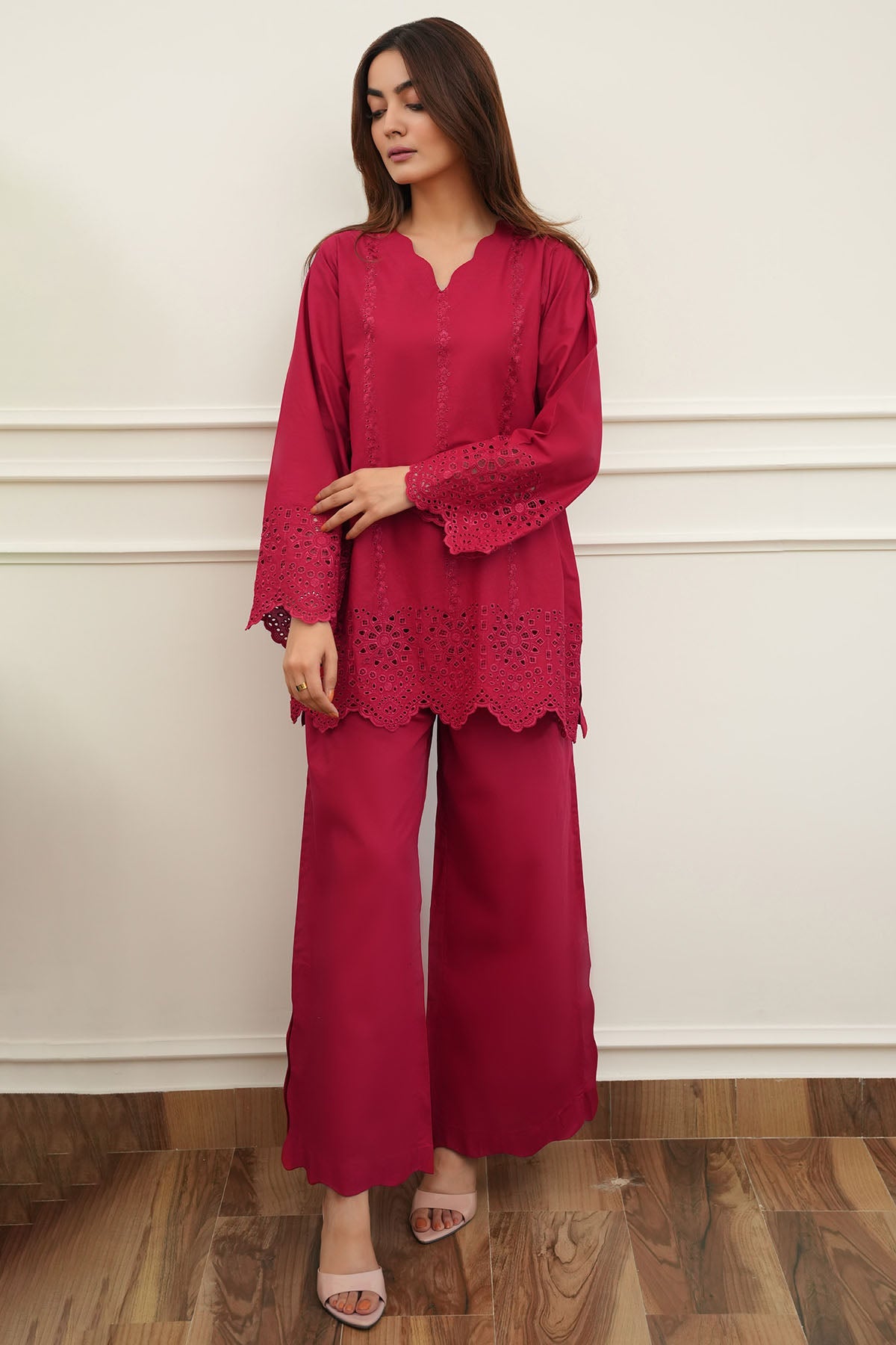 5663-DALLYN EMBROIDERED CAMBRIC STITCHED