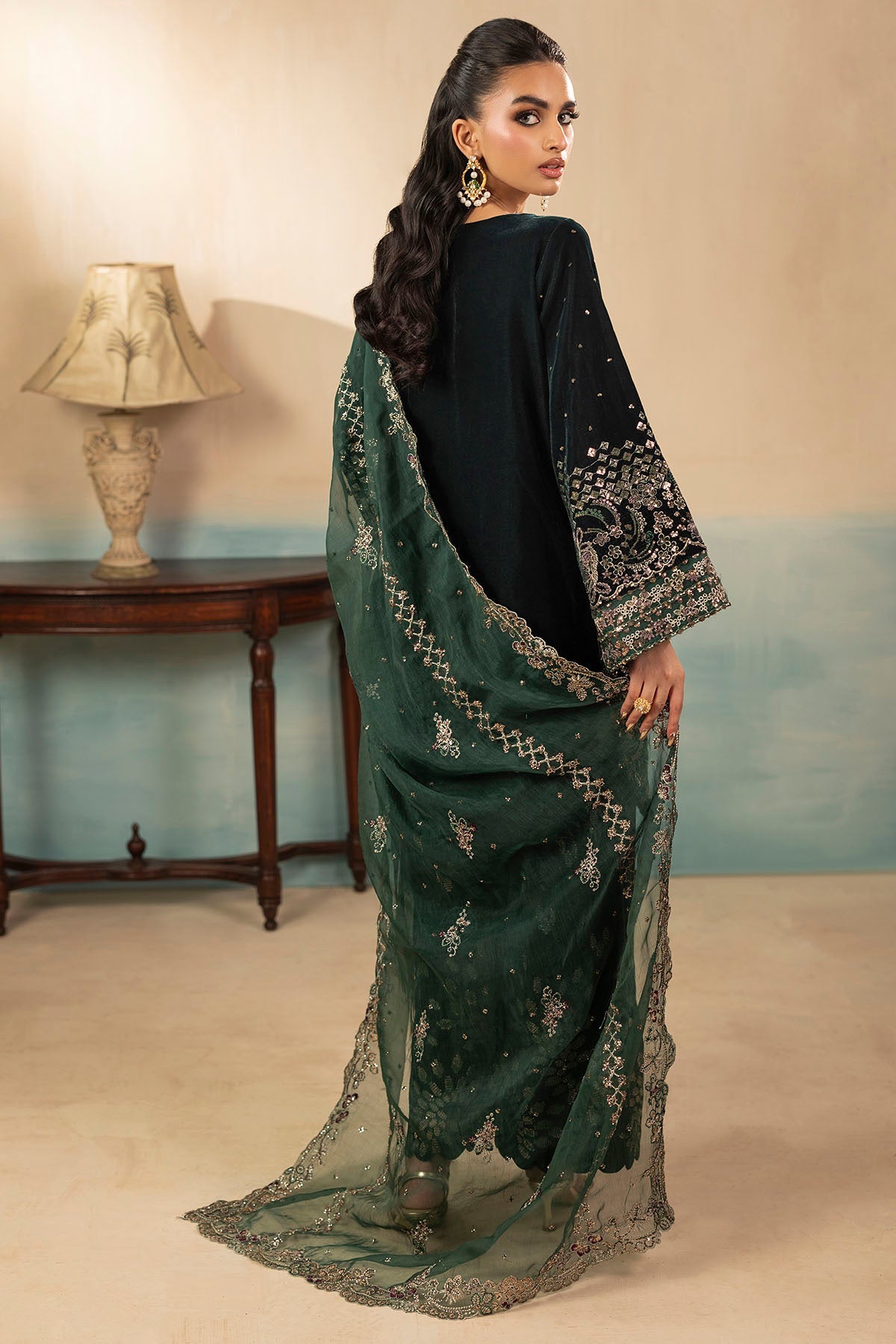 5666-AELLA EMBROIDERED VELVET STITCHED