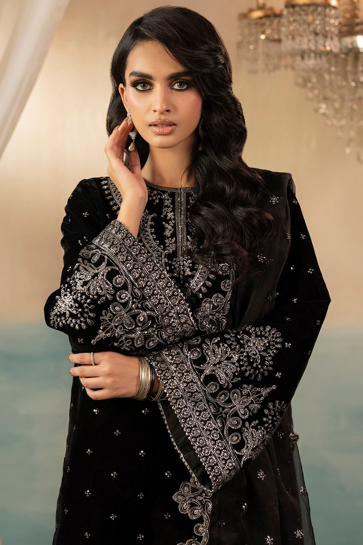 5670-KATIE EMBROIDERED VELVET STITCHED
