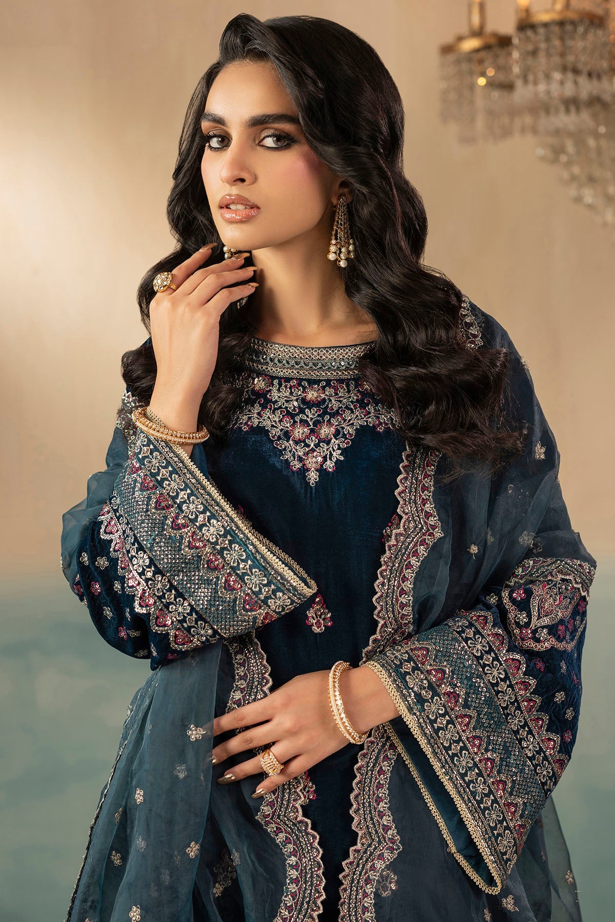 5671-STORM EMBROIDERED VELVET STITCHED