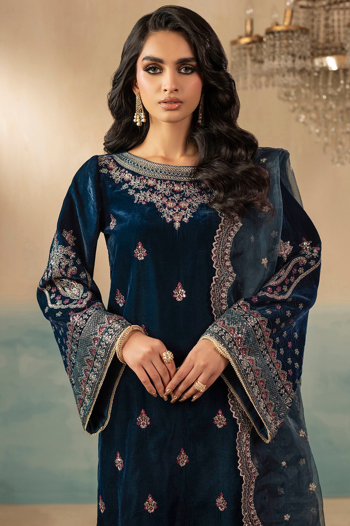 5671-STORM EMBROIDERED VELVET STITCHED