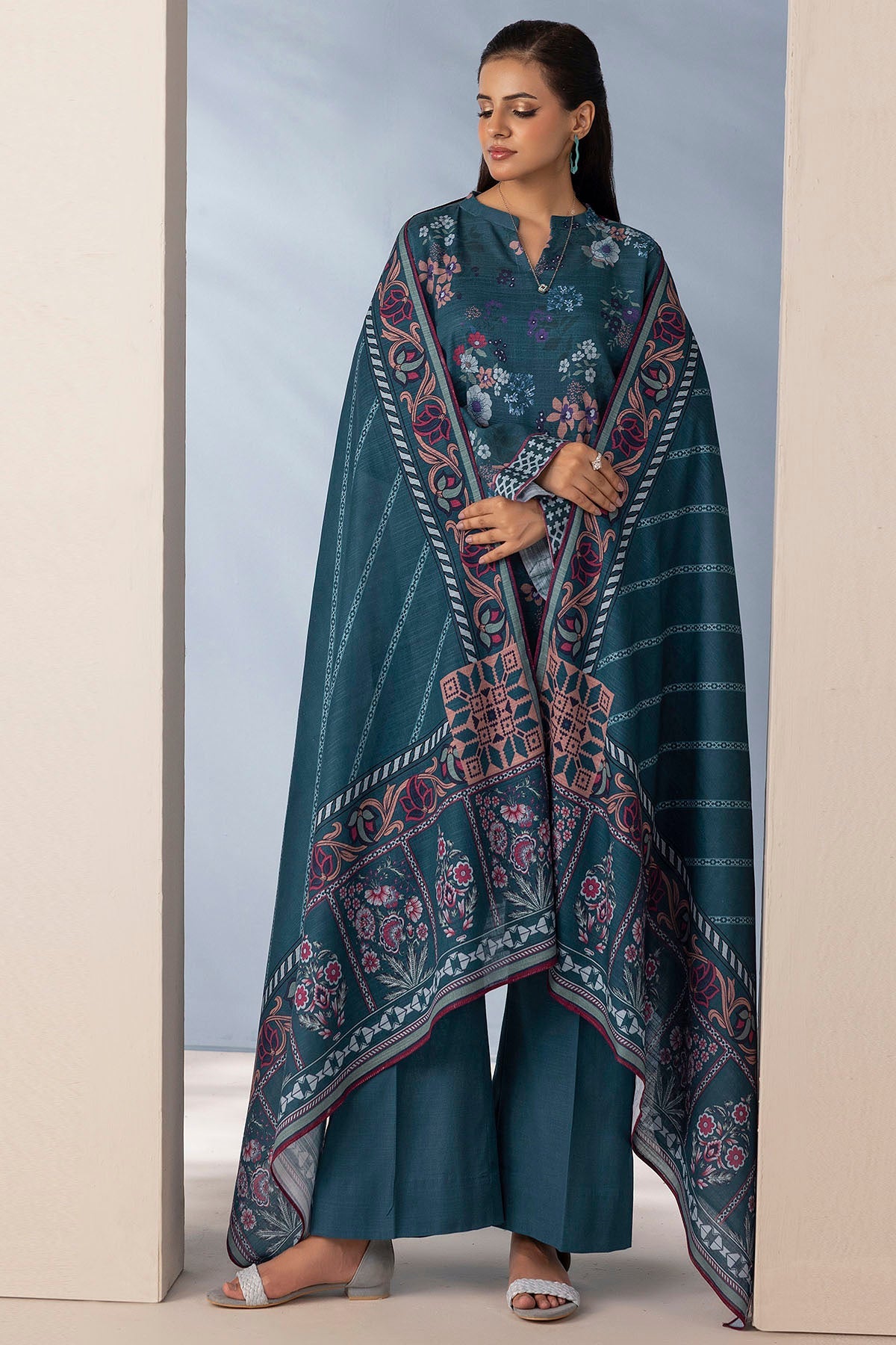 5721-SARA DIGITAL PRINTED KHADDAR STITCHED