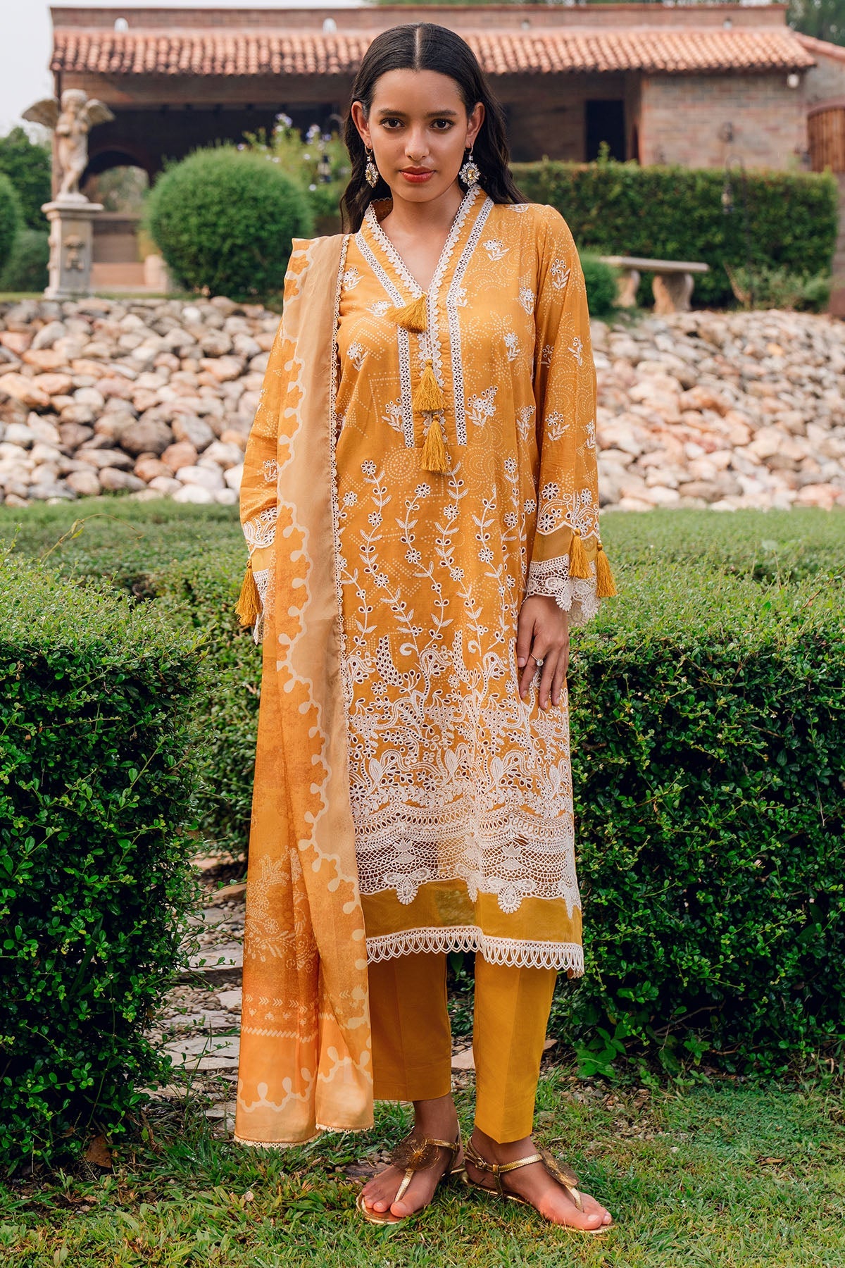 5735-LIMELIGHT EMBROIDERED LAWN UNSTITCHED