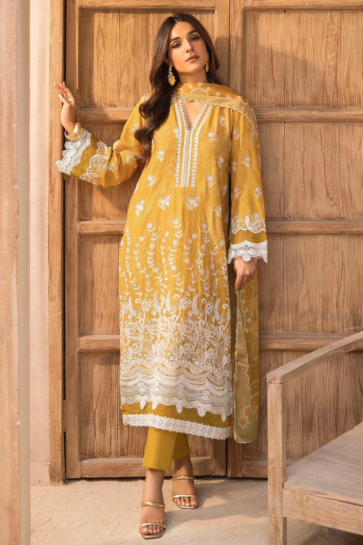 5735-LIMELIGHT EMBROIDERED LAWN UNSTITCHED