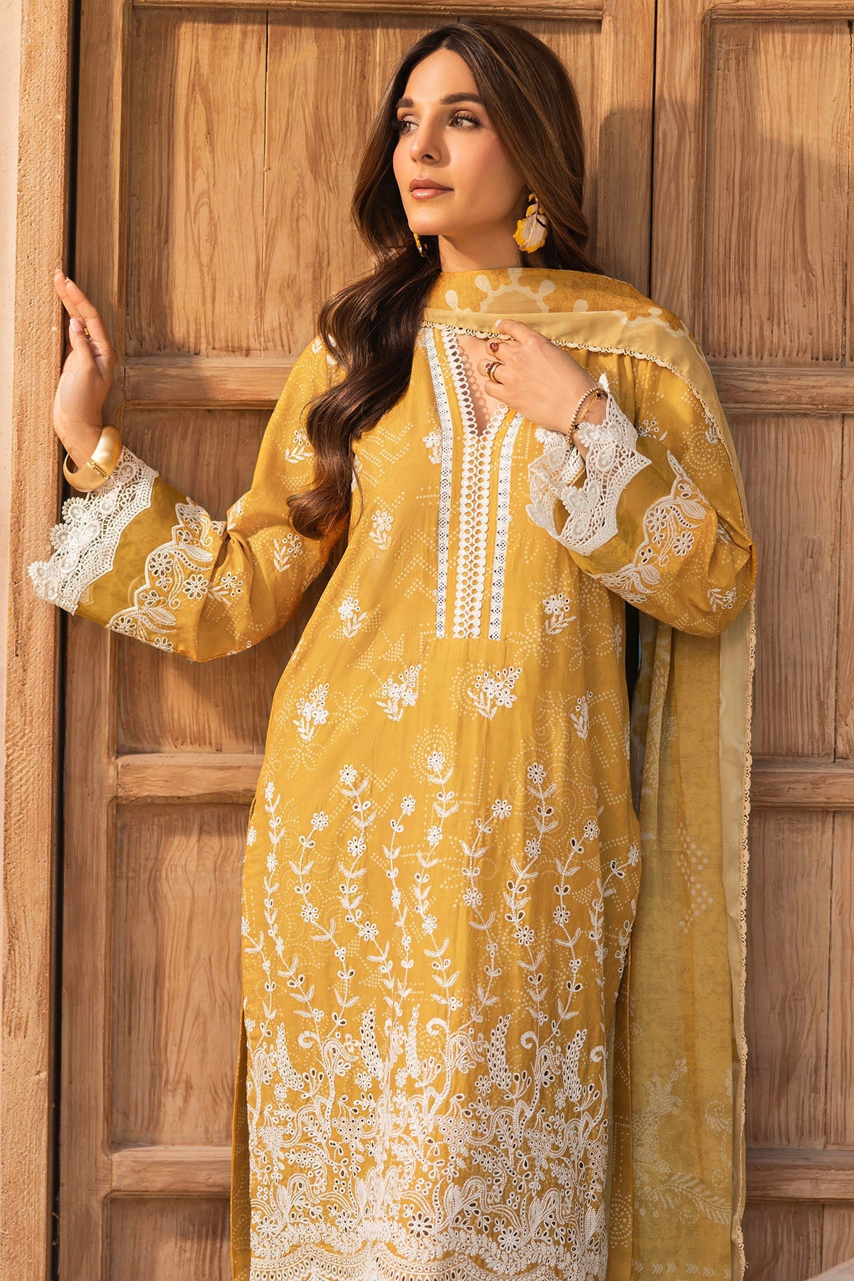 5735-LIMELIGHT EMBROIDERED LAWN UNSTITCHED