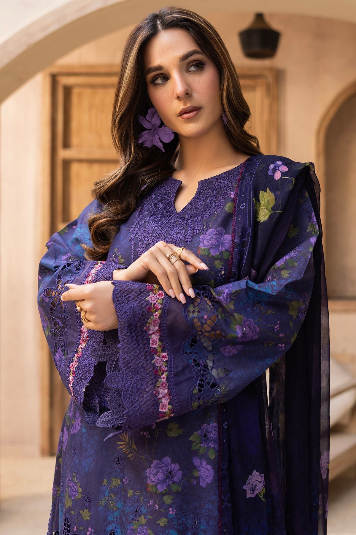 5736-MAJESTY EMBROIDERED LAWN STITCHED