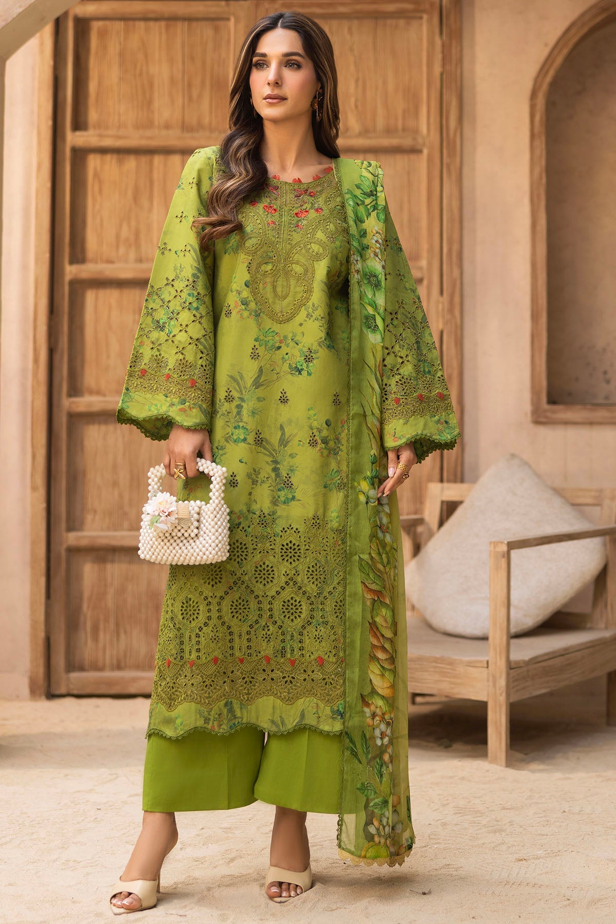 5737-GLAMORAIS EMBROIDERED LAWN STITCHED