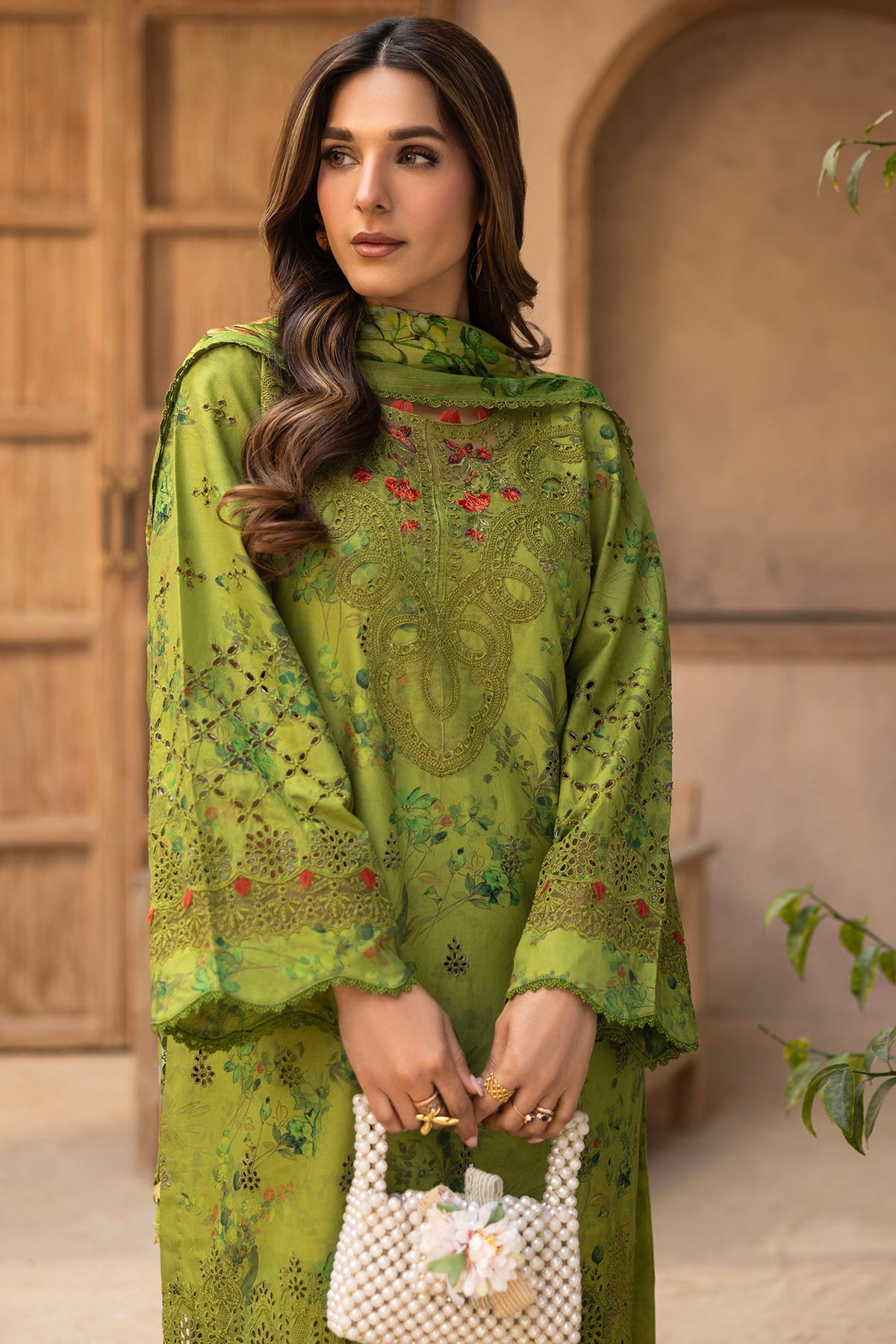5737-GLAMORAIS EMBROIDERED LAWN STITCHED