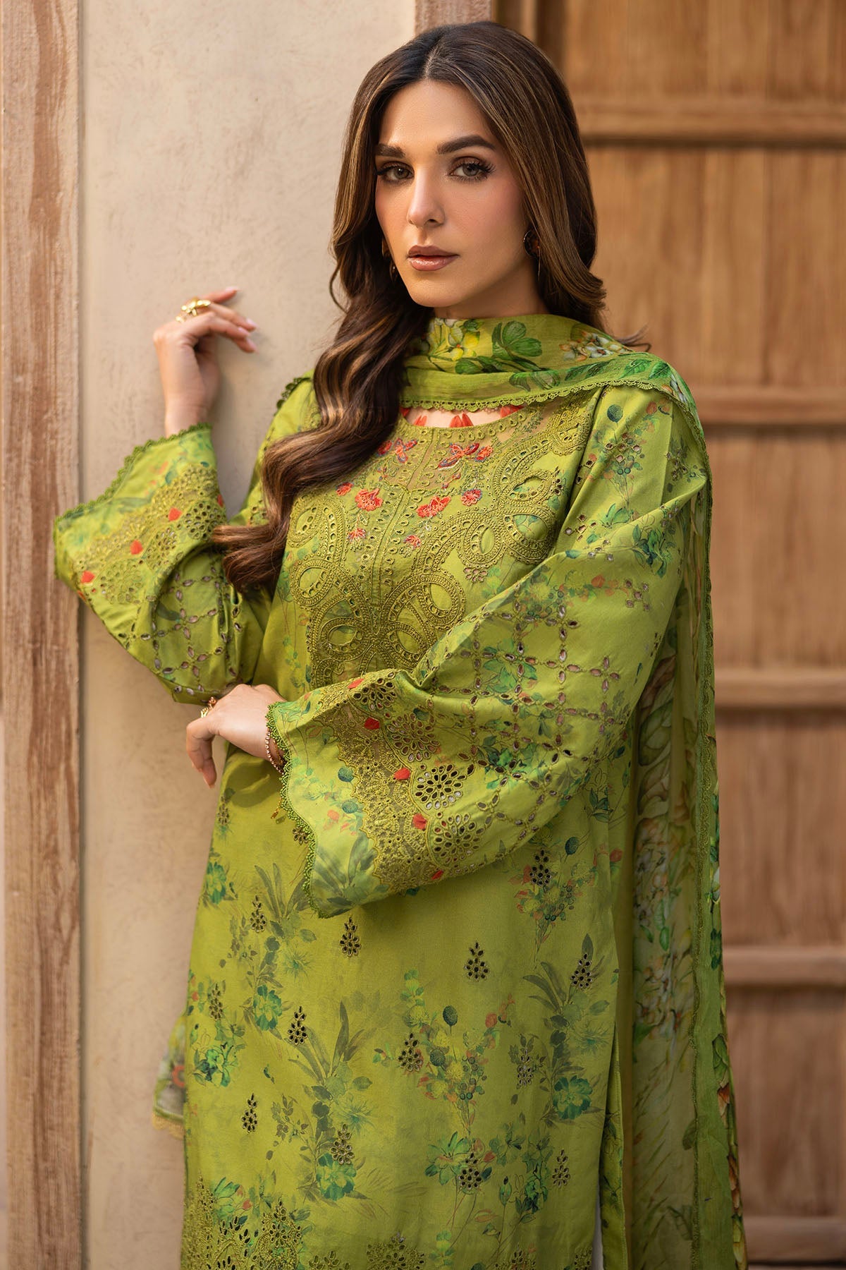 5737-GLAMORAIS EMBROIDERED LAWN UNSTITCHED