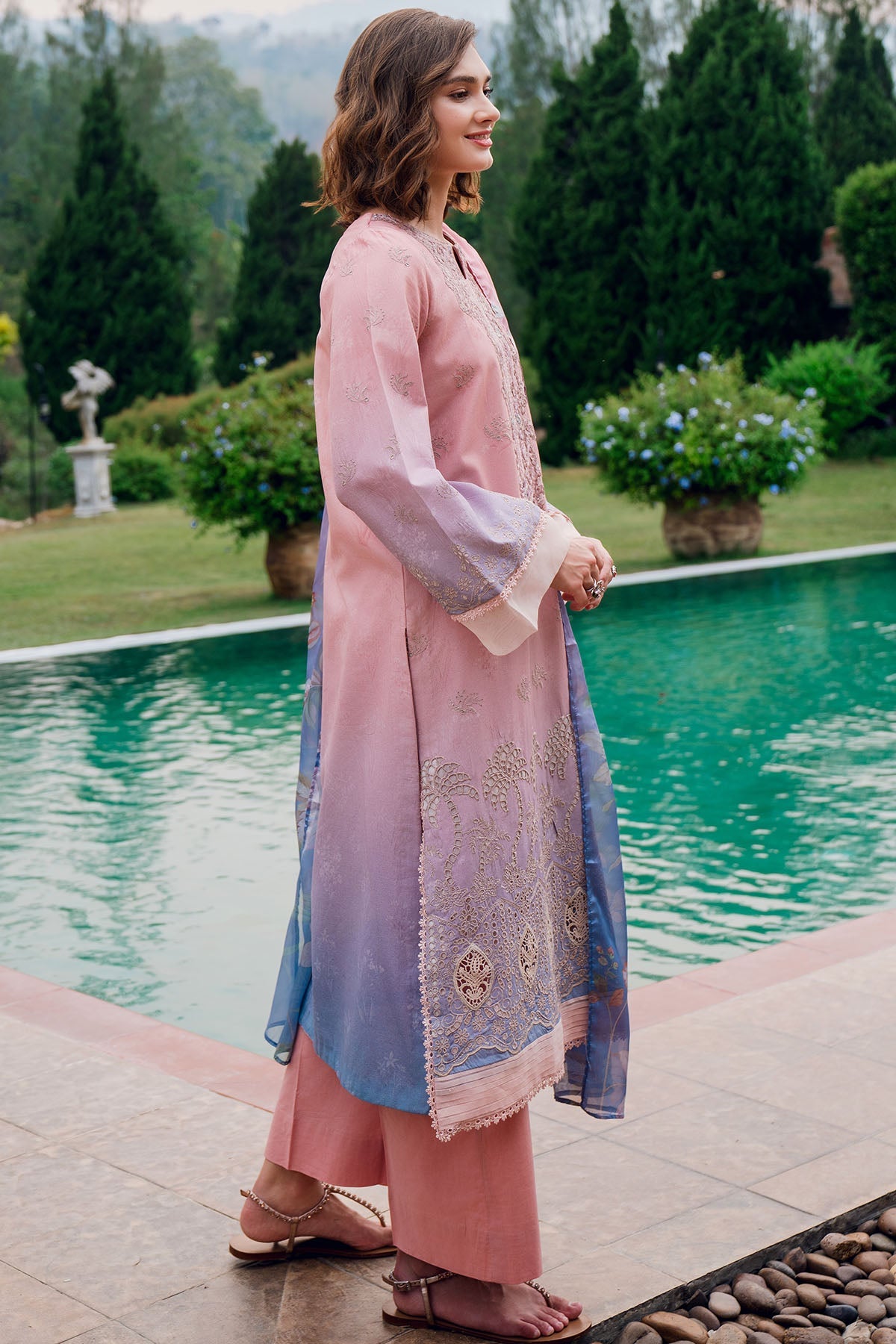 5813-LISA EMBROIDERED LAWN STITCHED