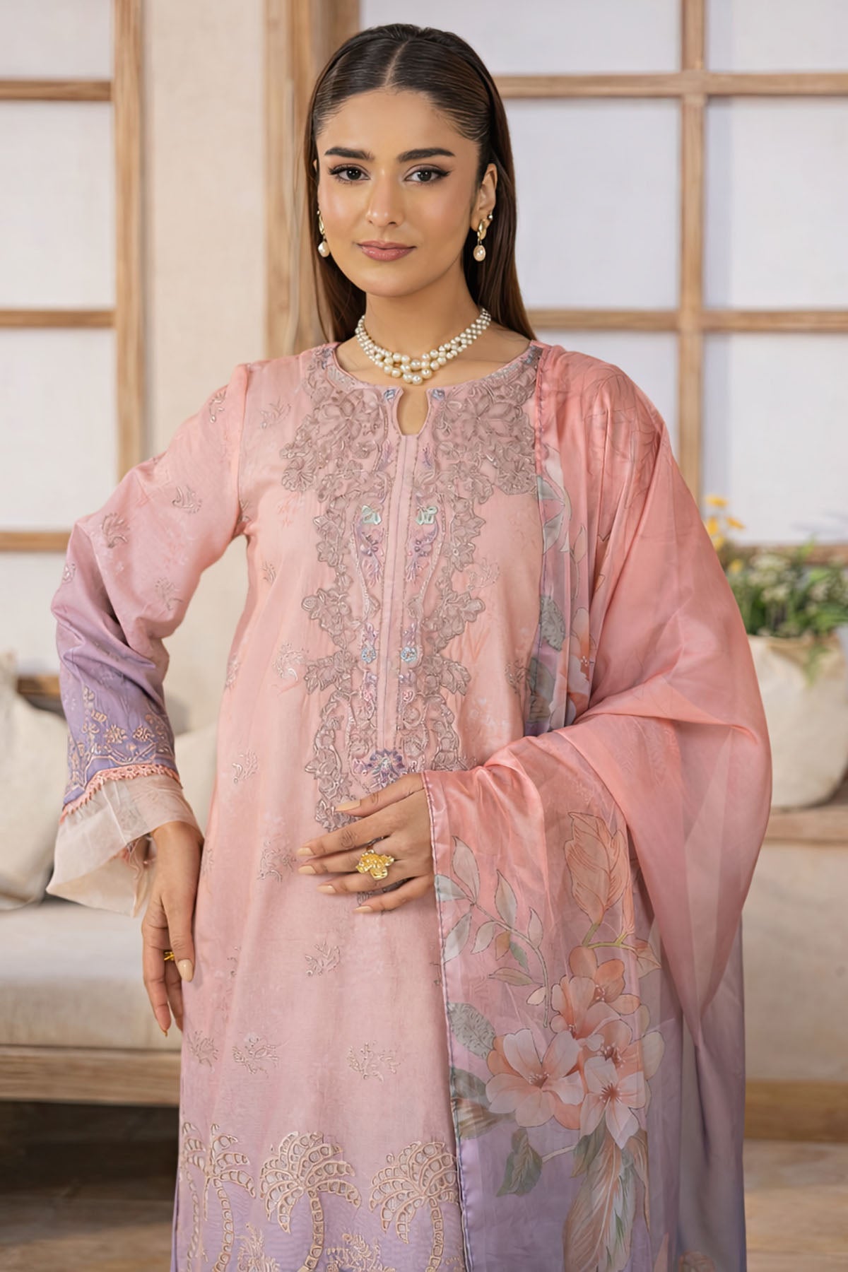 5813-LISA EMBROIDERED LAWN UNSTITCHED