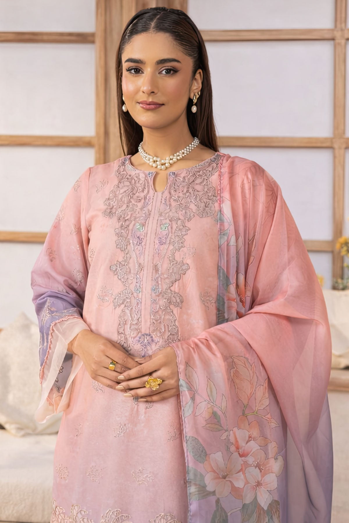 5813-LISA EMBROIDERED LAWN UNSTITCHED
