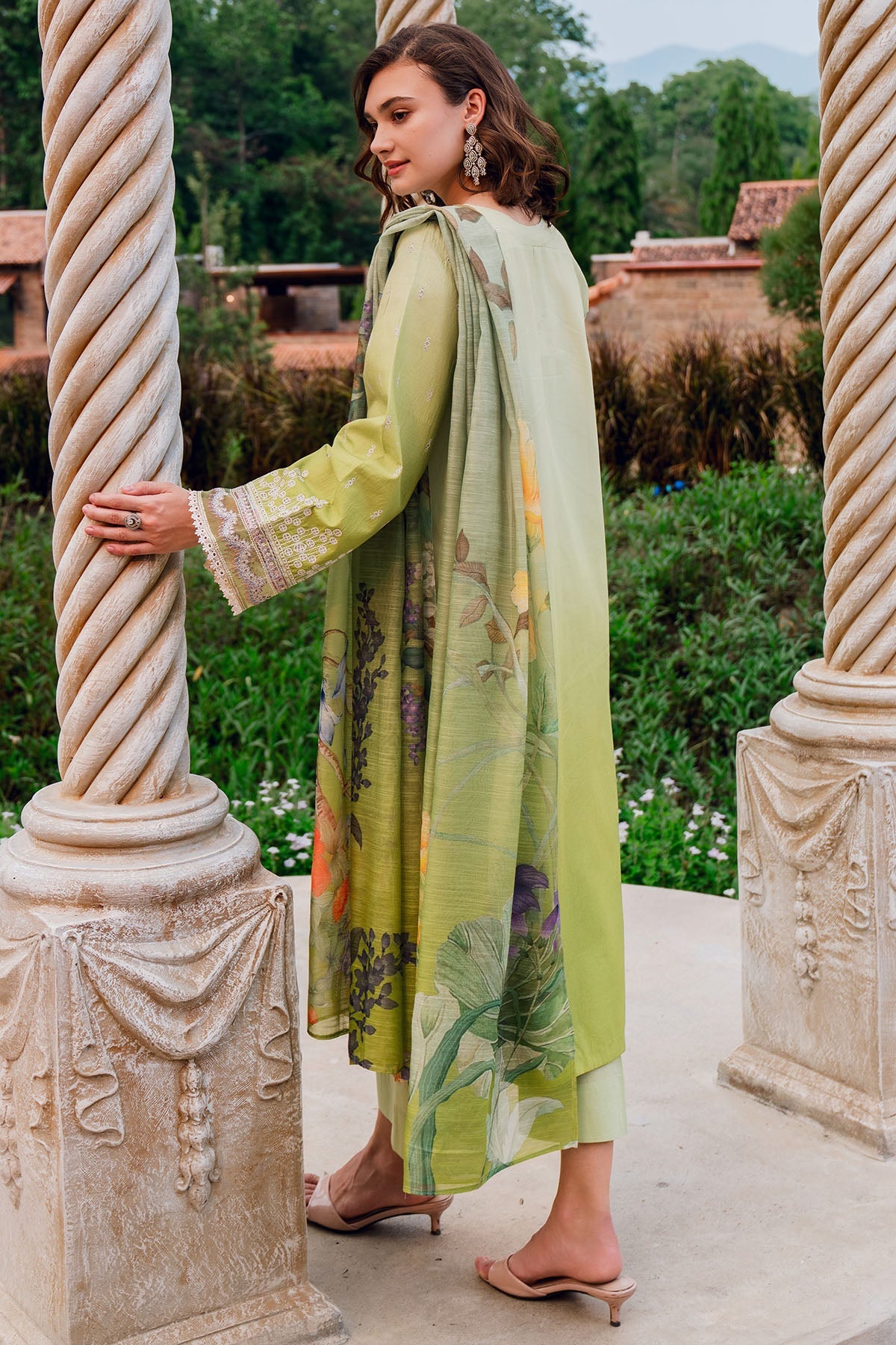 5816-DOVE EMBROIDERED LAWN STITCHED