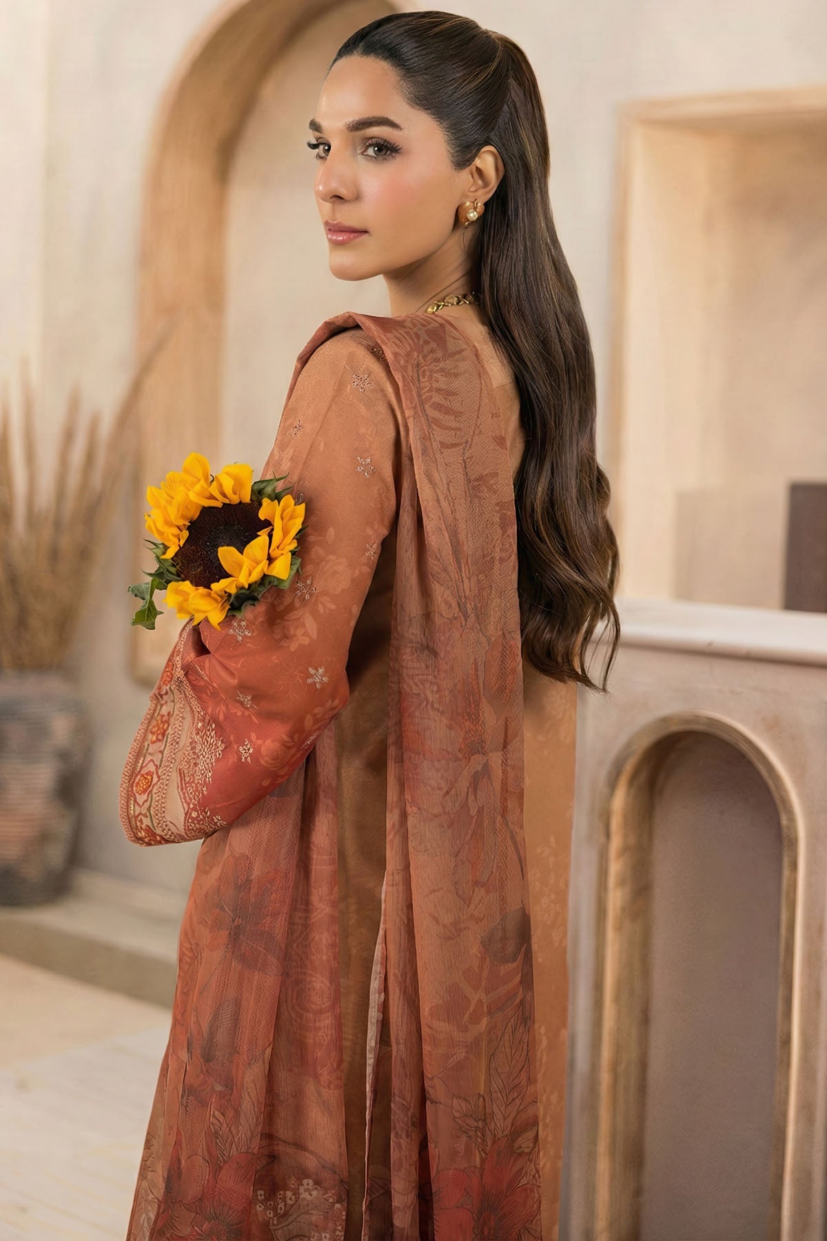 5820-SABLE LUNE EMBROIDERED LAWN STITCHED