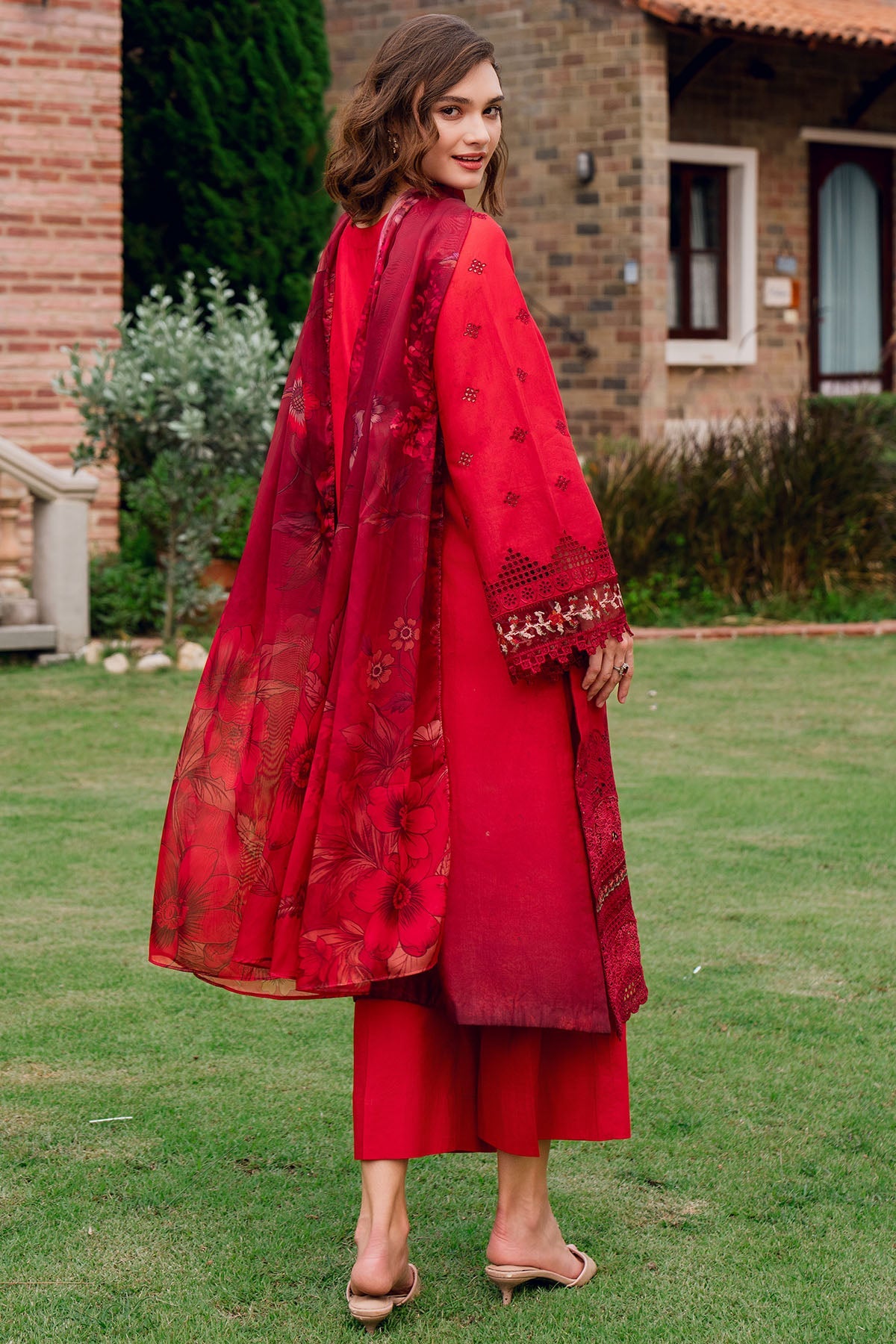 5821-SAMAA EMBROIDERED LAWN STITCHED