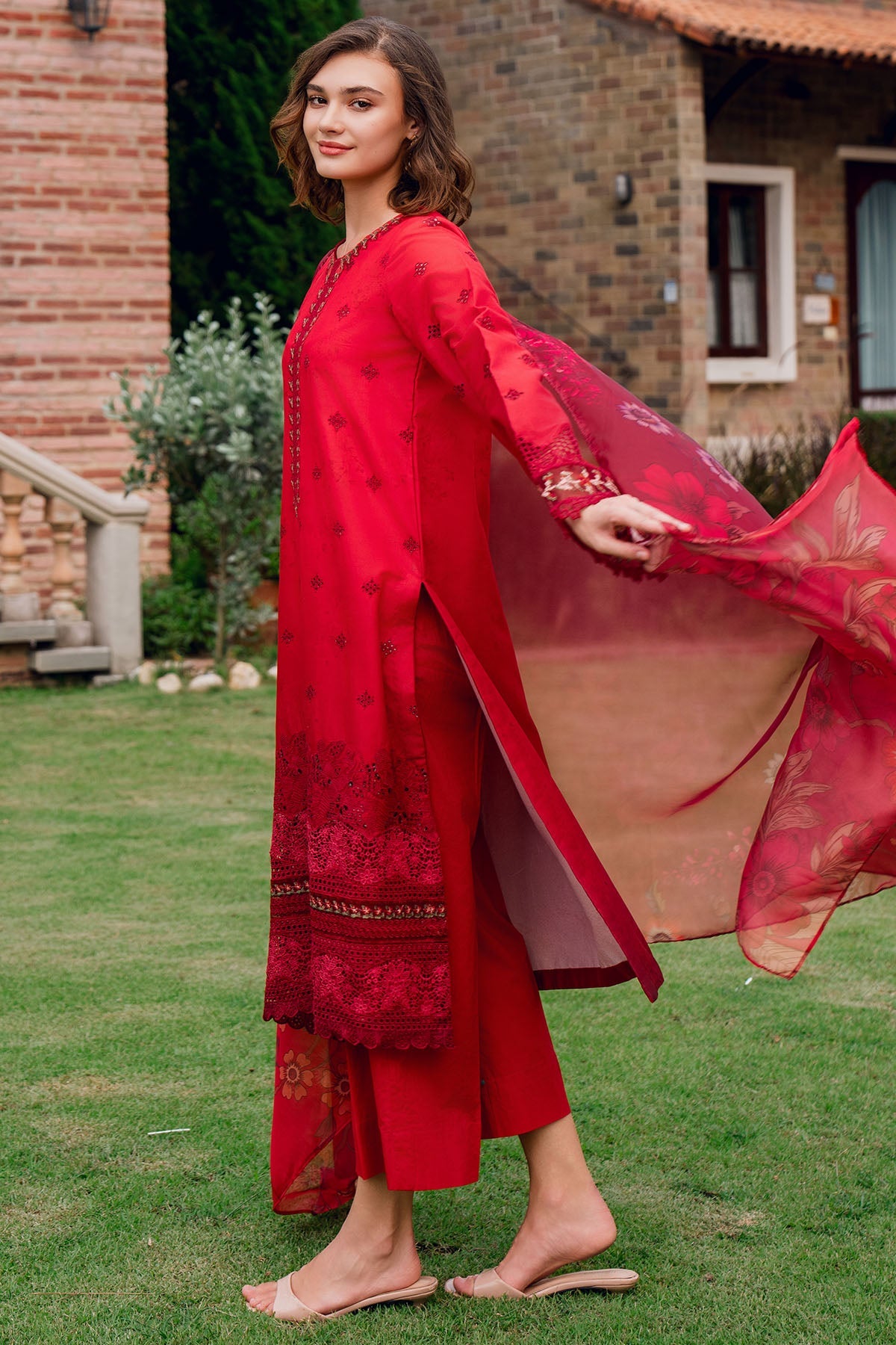 5821-SAMAA EMBROIDERED LAWN STITCHED