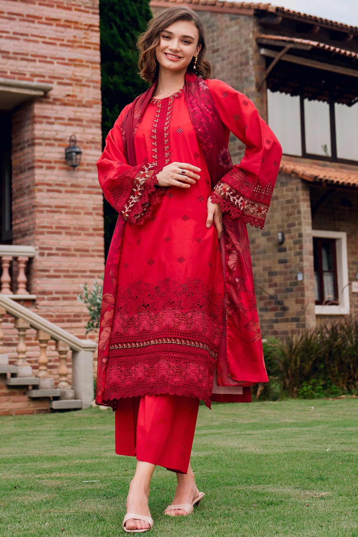 5821-SAMAA EMBROIDERED LAWN STITCHED
