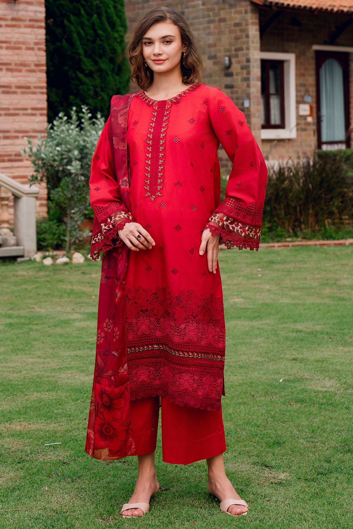 5821-SAMAA EMBROIDERED LAWN STITCHED