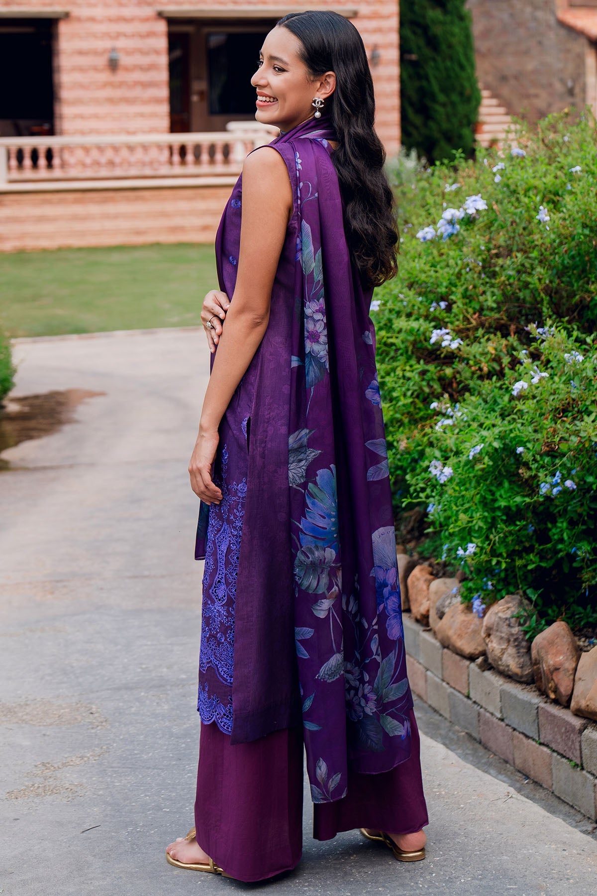 5822-FLOREYA EMBROIDERED LAWN STITCHED