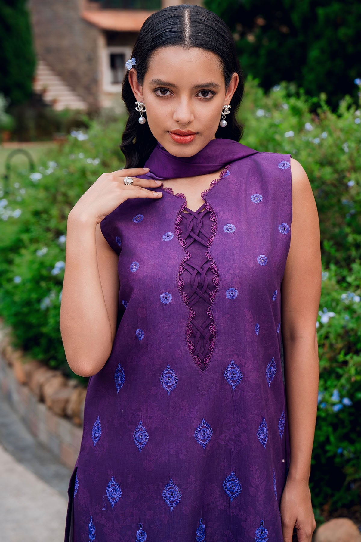 5822-FLOREYA EMBROIDERED LAWN STITCHED