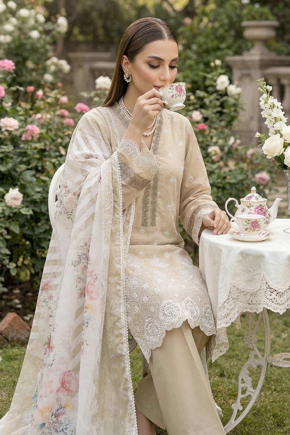 5870-GRACE EMBROIDERED LAWN UNSTITCHED