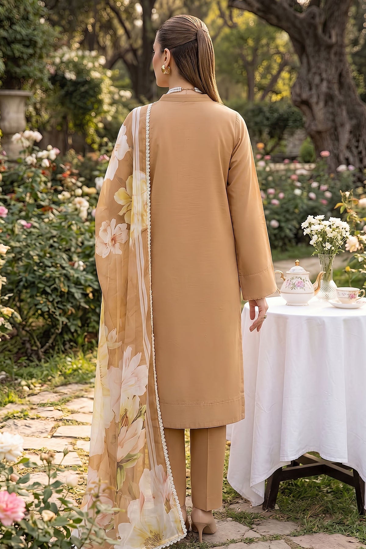 5873-HANNAH EMBROIDERED LAWN UNSTITCHED