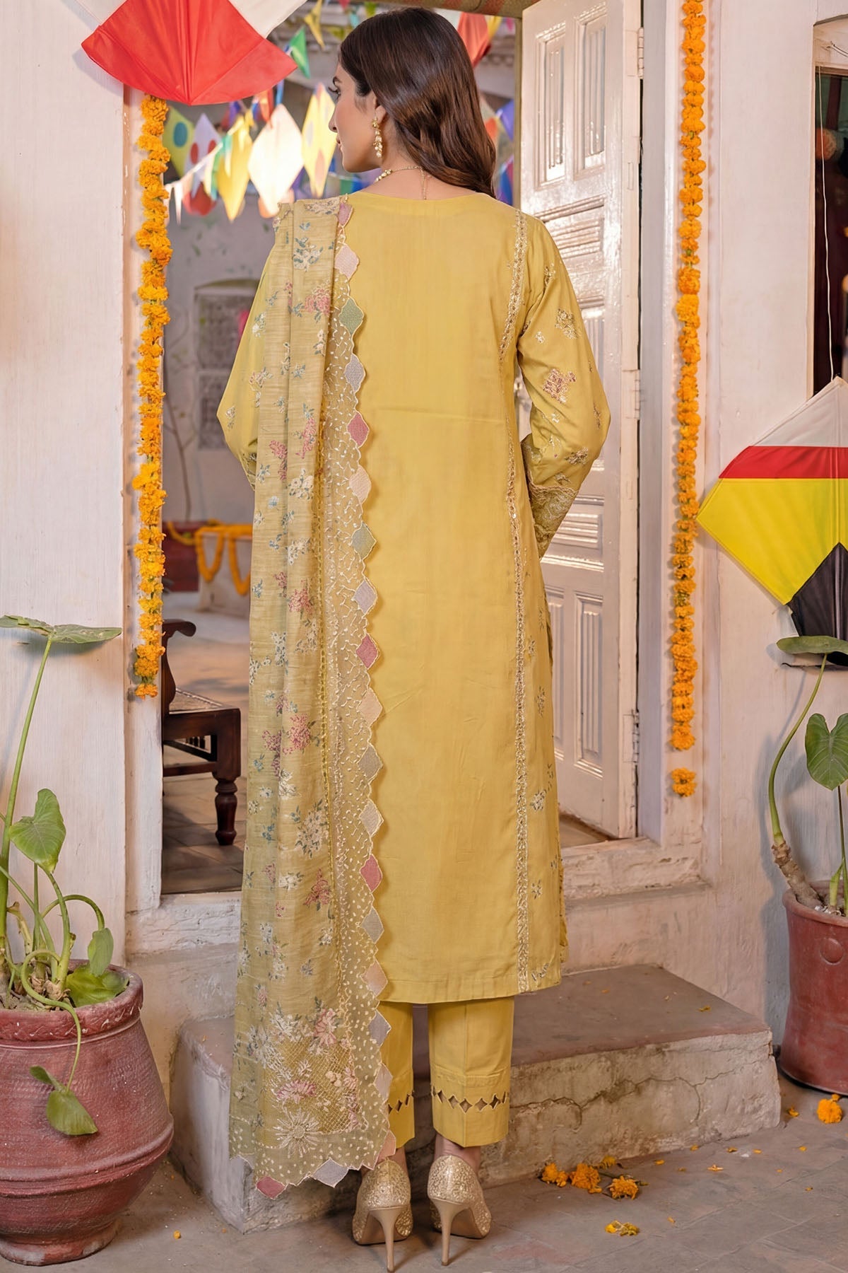 5917-MERCINA EMBROIDERED LAWN STITCHED
