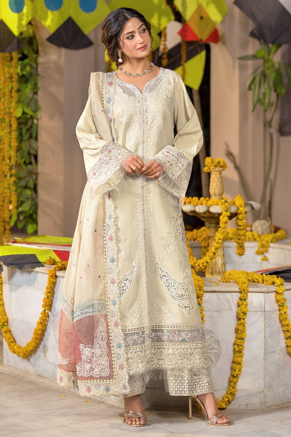 5919-SKYLAR EMBROIDERED LAWN STITCHED