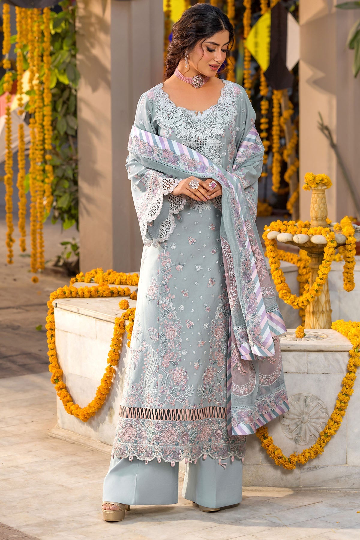 5921-DEW EMBROIDERED LAWN STITCHED