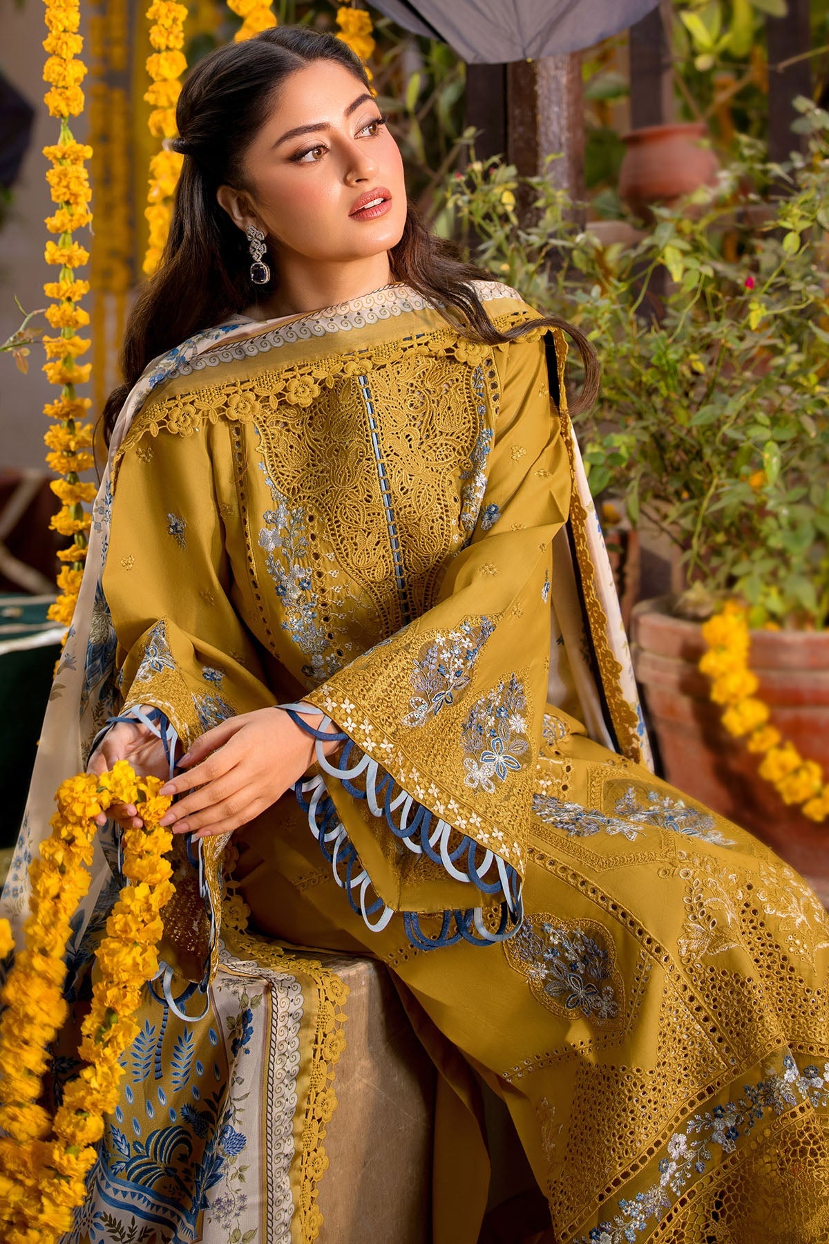 5937-ARABELLA EMBROIDERED LAWN STITCHED