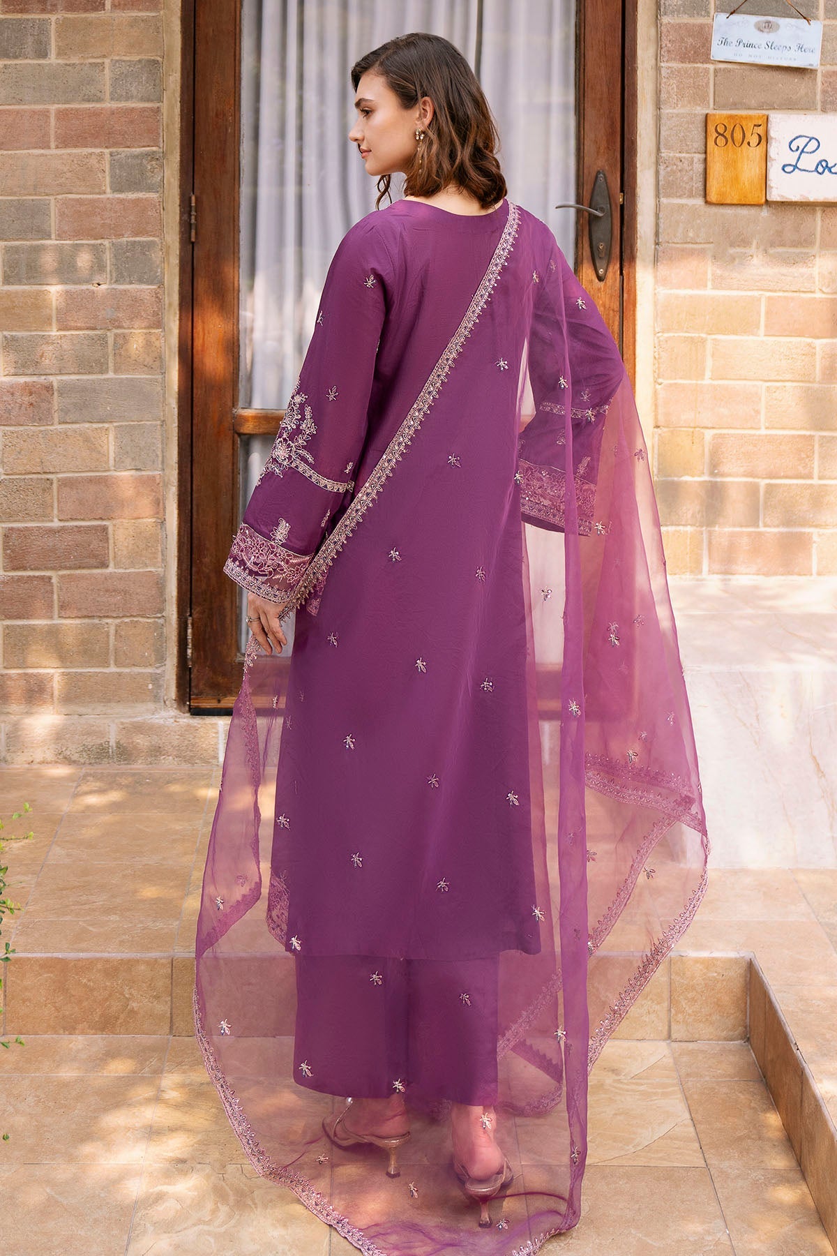 5991-MANDARINO EMBROIDERED LAWN STITCHED