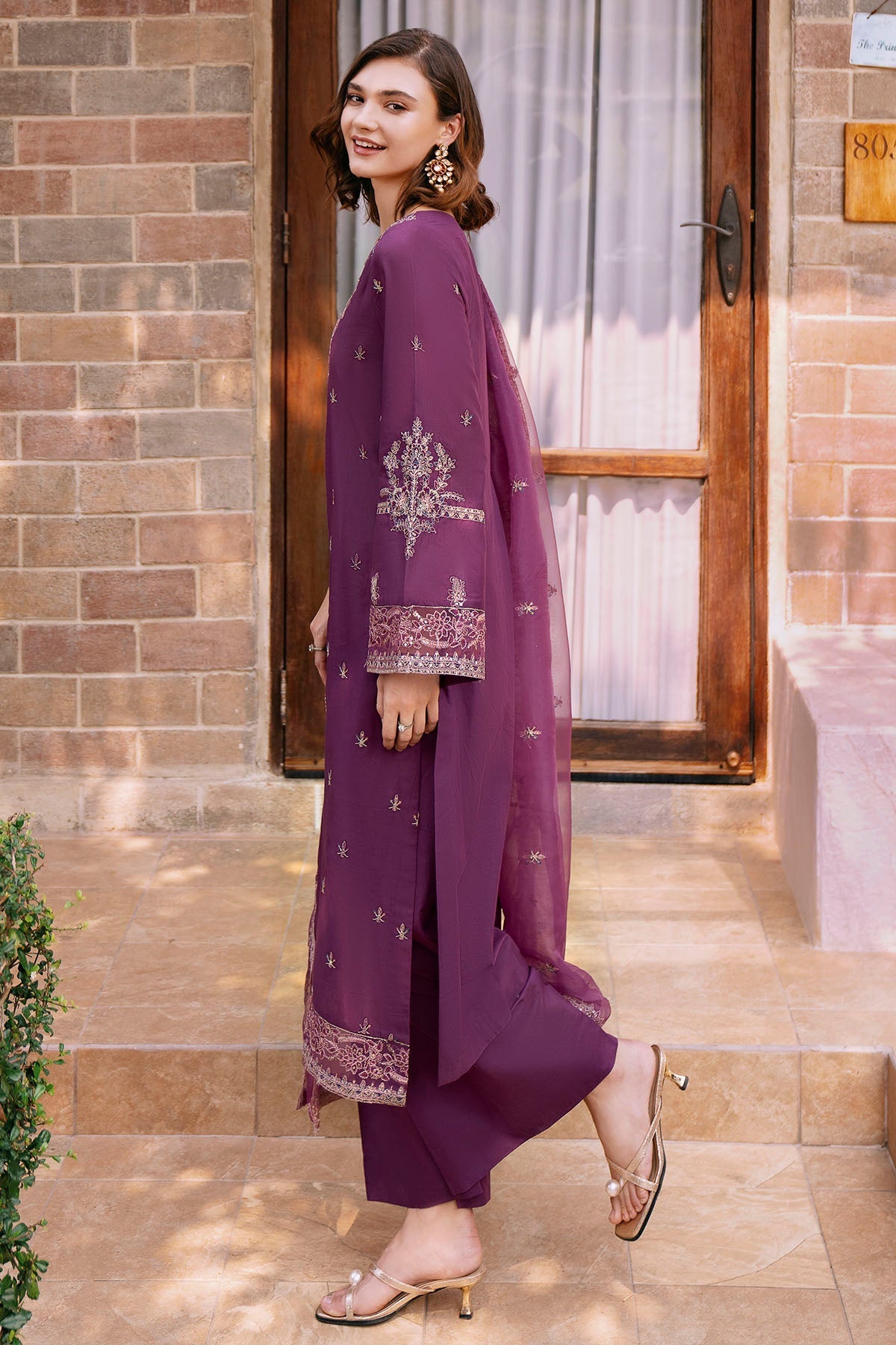 5991-MANDARINO EMBROIDERED LAWN STITCHED