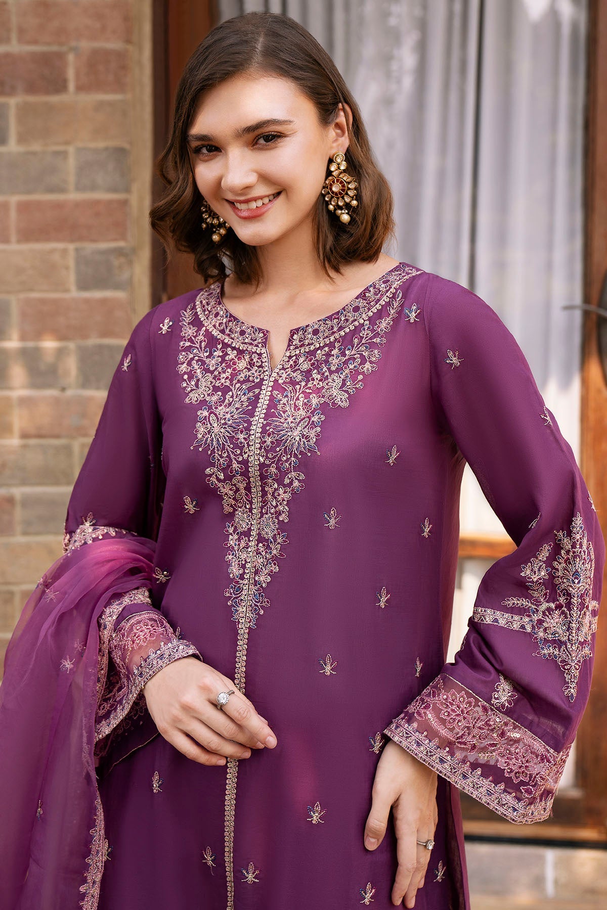 5991-MANDARINO EMBROIDERED LAWN STITCHED