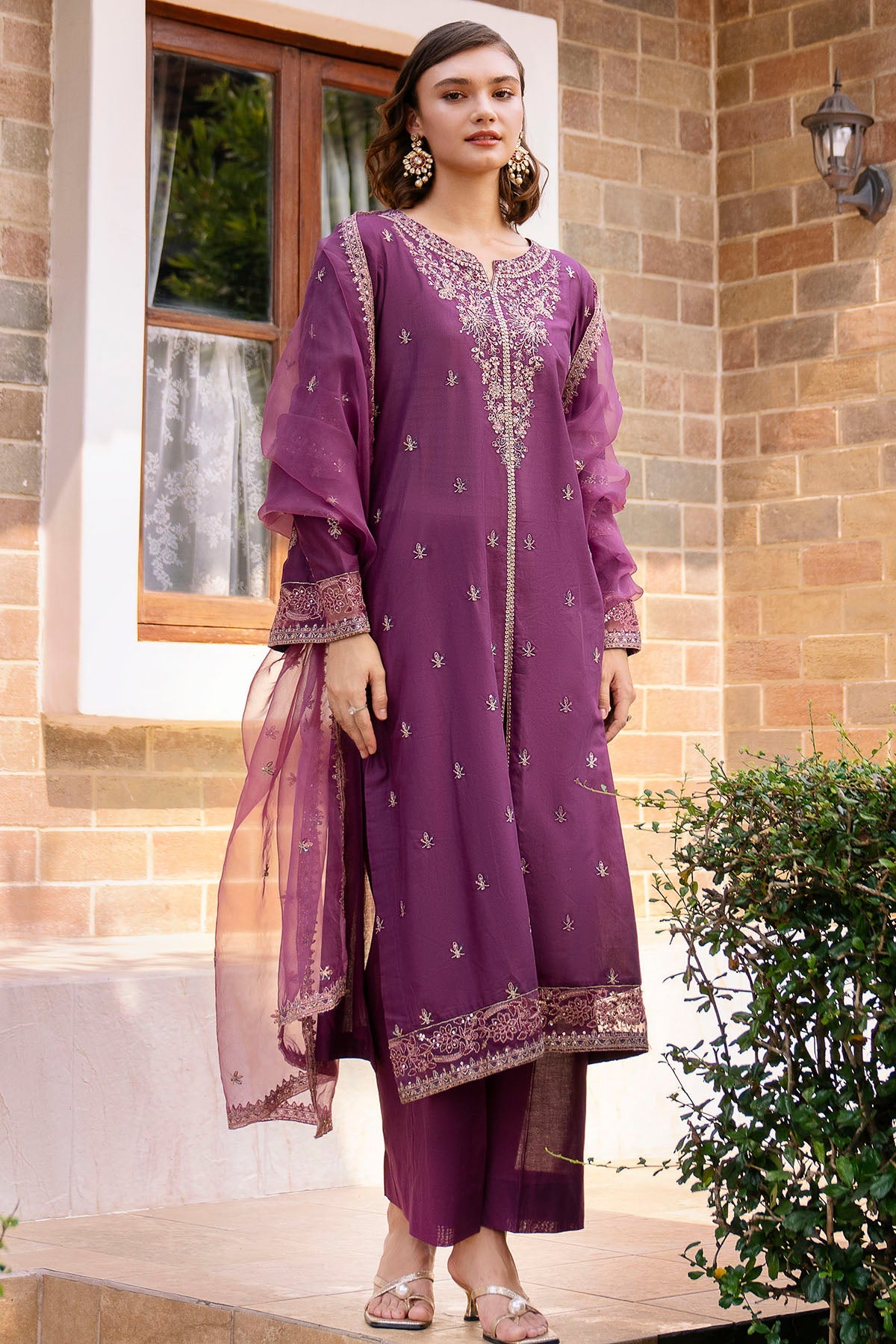 5991-MANDARINO EMBROIDERED LAWN STITCHED