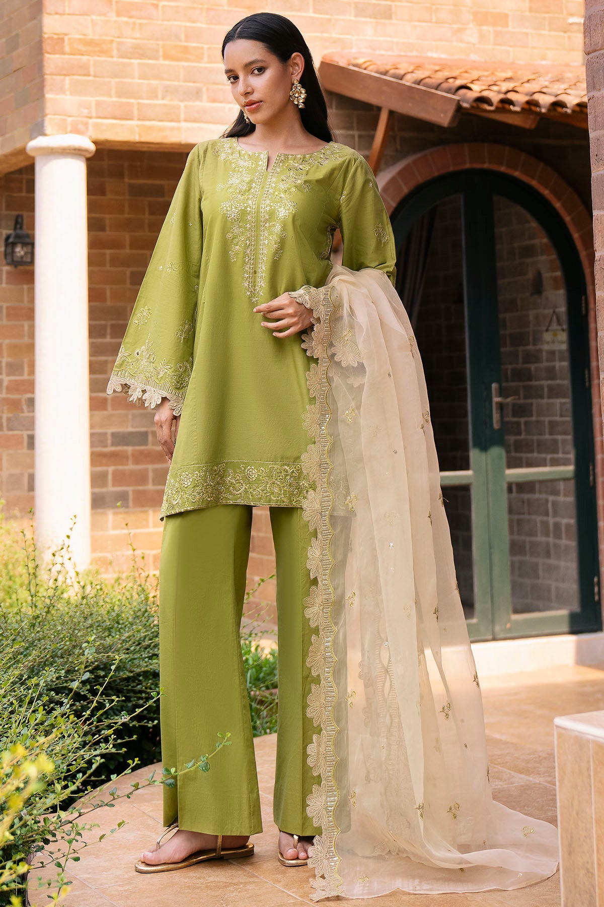 5992-CLEMENTINA EMBROIDERED LAWN STITCHED
