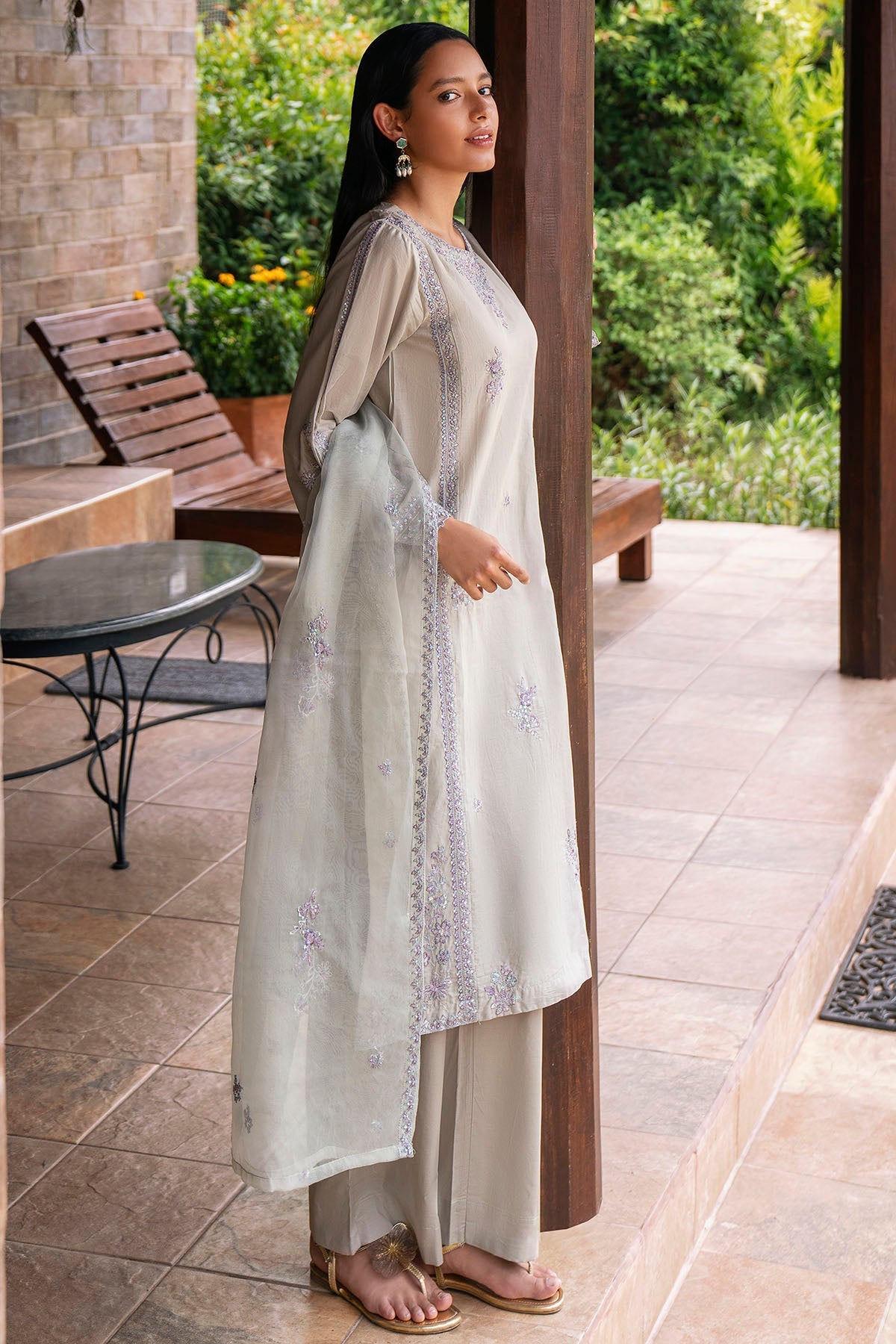 5995-FRAGOLA EMBROIDERED LAWN STITCHED