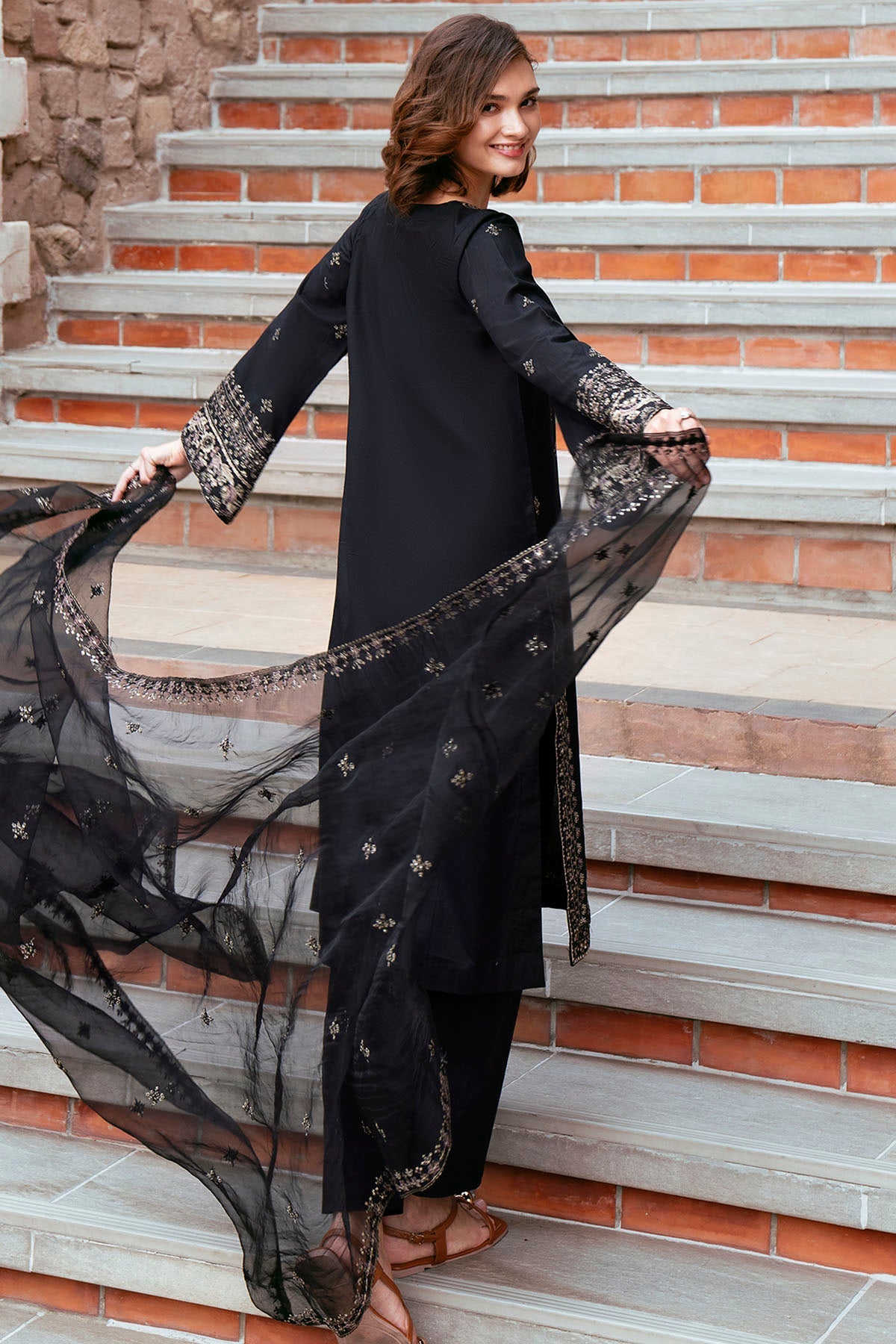 5999-COCCO EMBROIDERED LAWN STITCHED