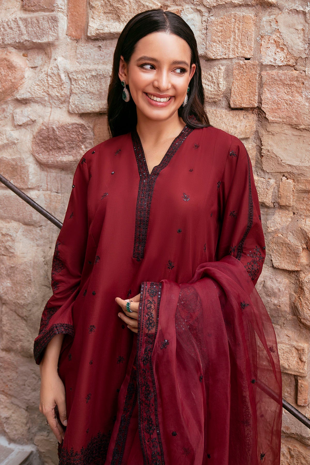 6000-AVOCADO EMBROIDERED LAWN STITCHED