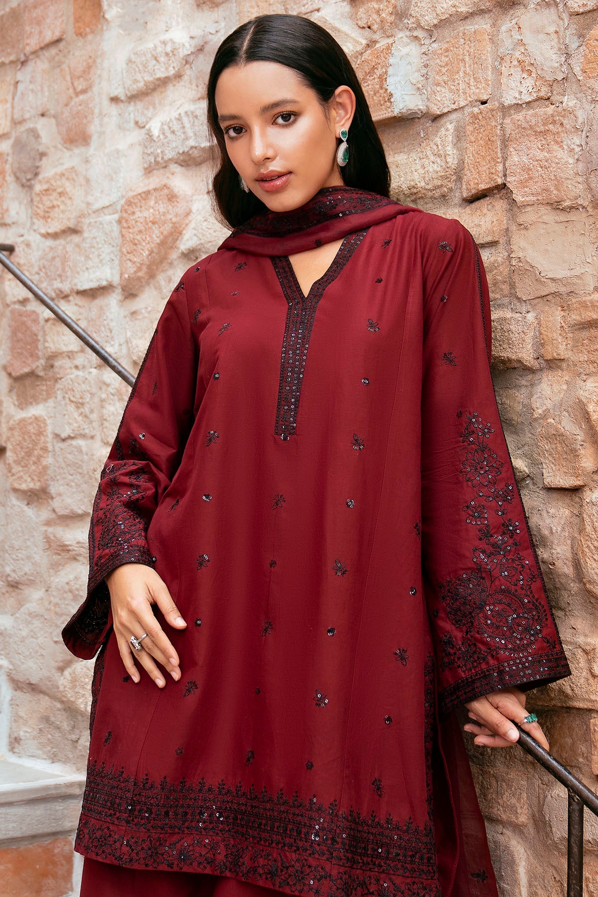 6000-AVOCADO EMBROIDERED LAWN STITCHED