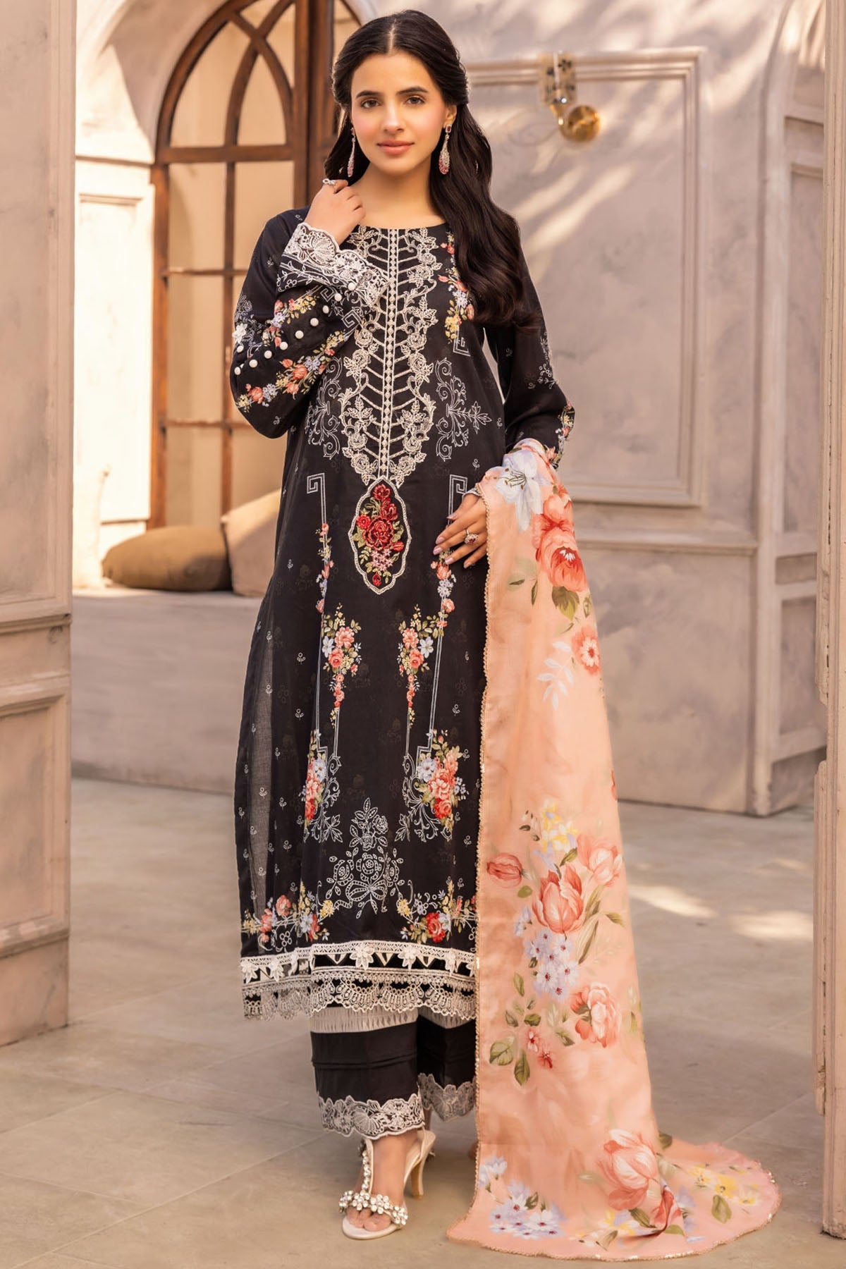 6014-GLEAMORE EMBROIDERED LAWN STITCHED