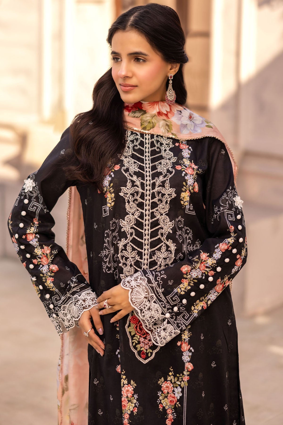 6014-GLEAMORE EMBROIDERED LAWN STITCHED