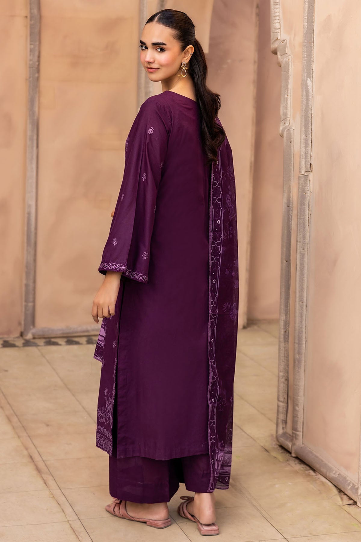 6031-HOORAB EMBROIDERED LAWN UNSTITCHED