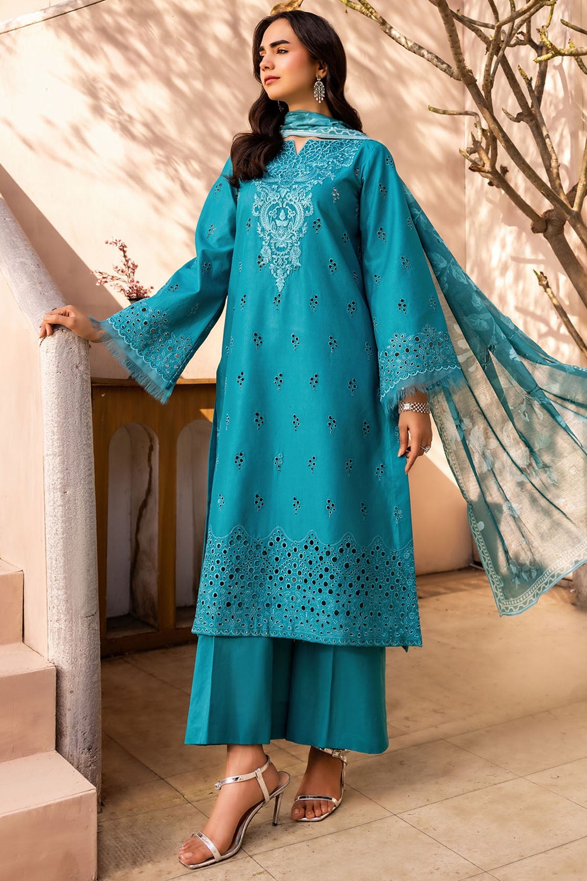 6035-IZYAN EMBROIDERED LAWN STITCHED